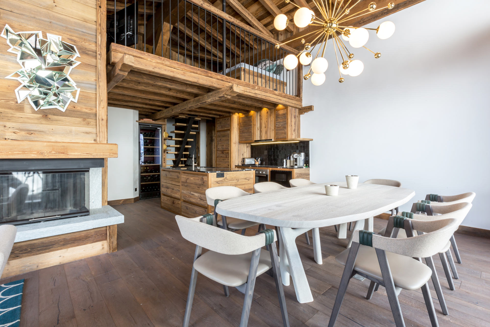 _lv_images__lot_0002340127_02_1456376