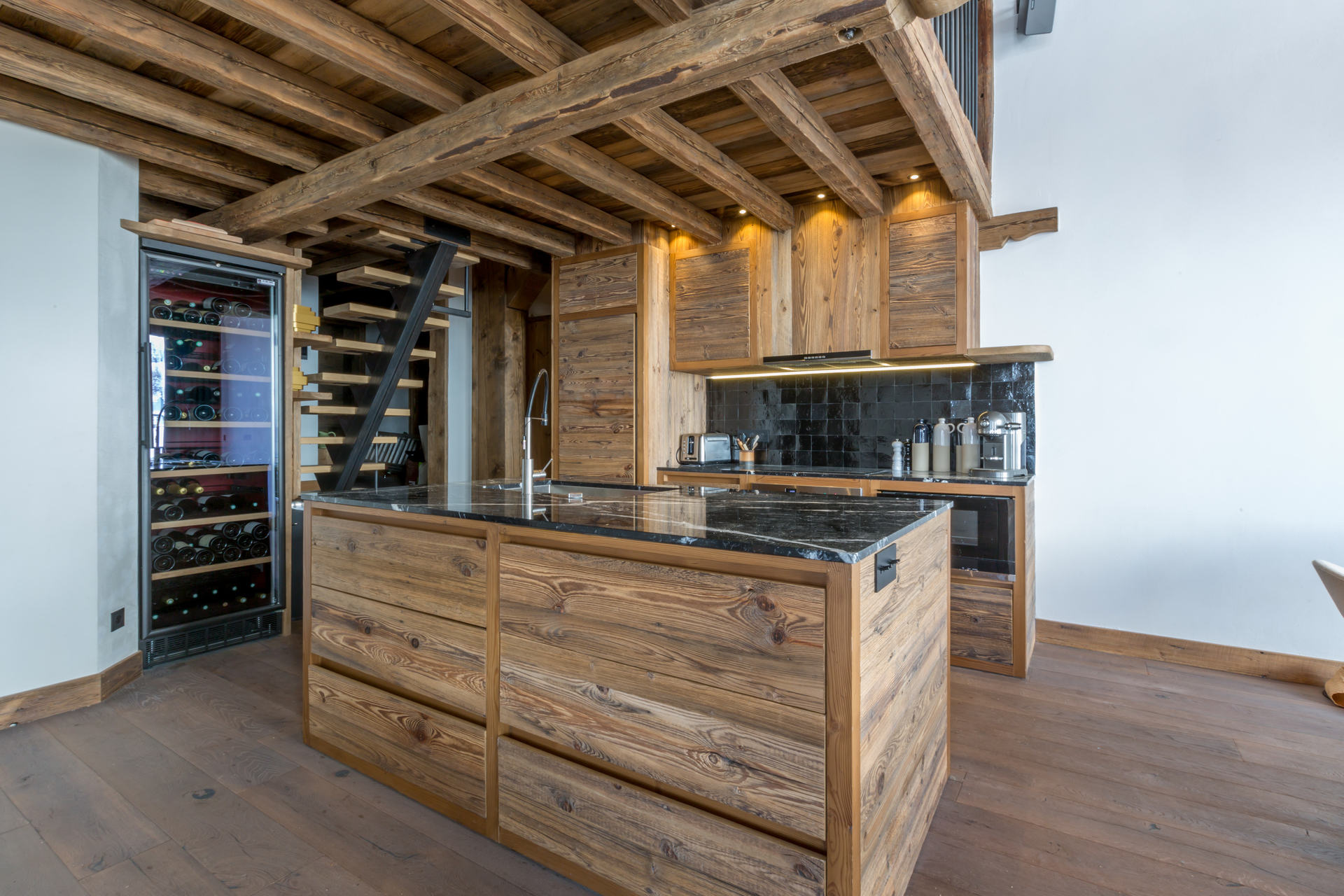 _lv_images__lot_0002340127_05_1456379