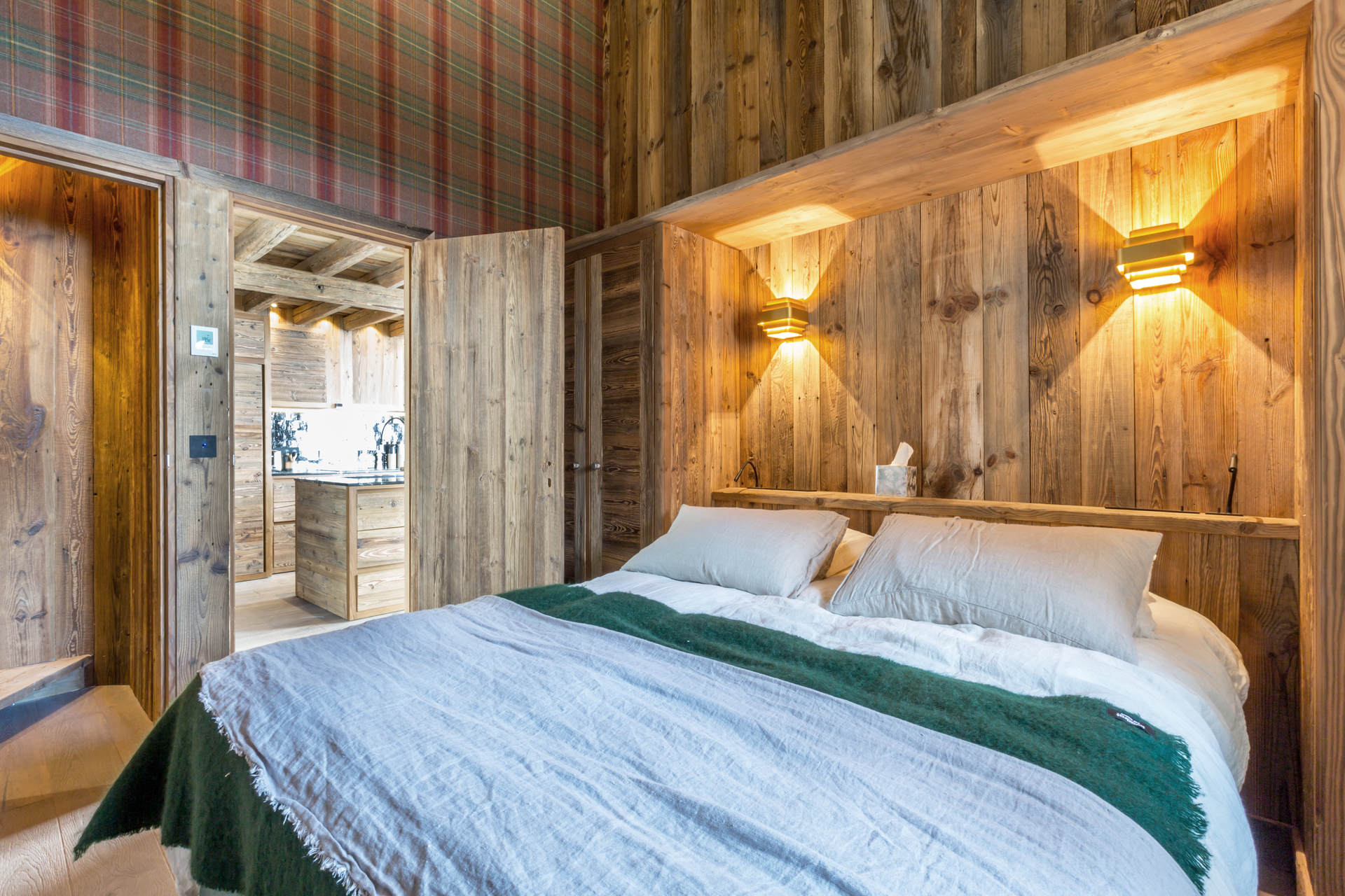 _lv_images__lot_0002340127_06_1456380