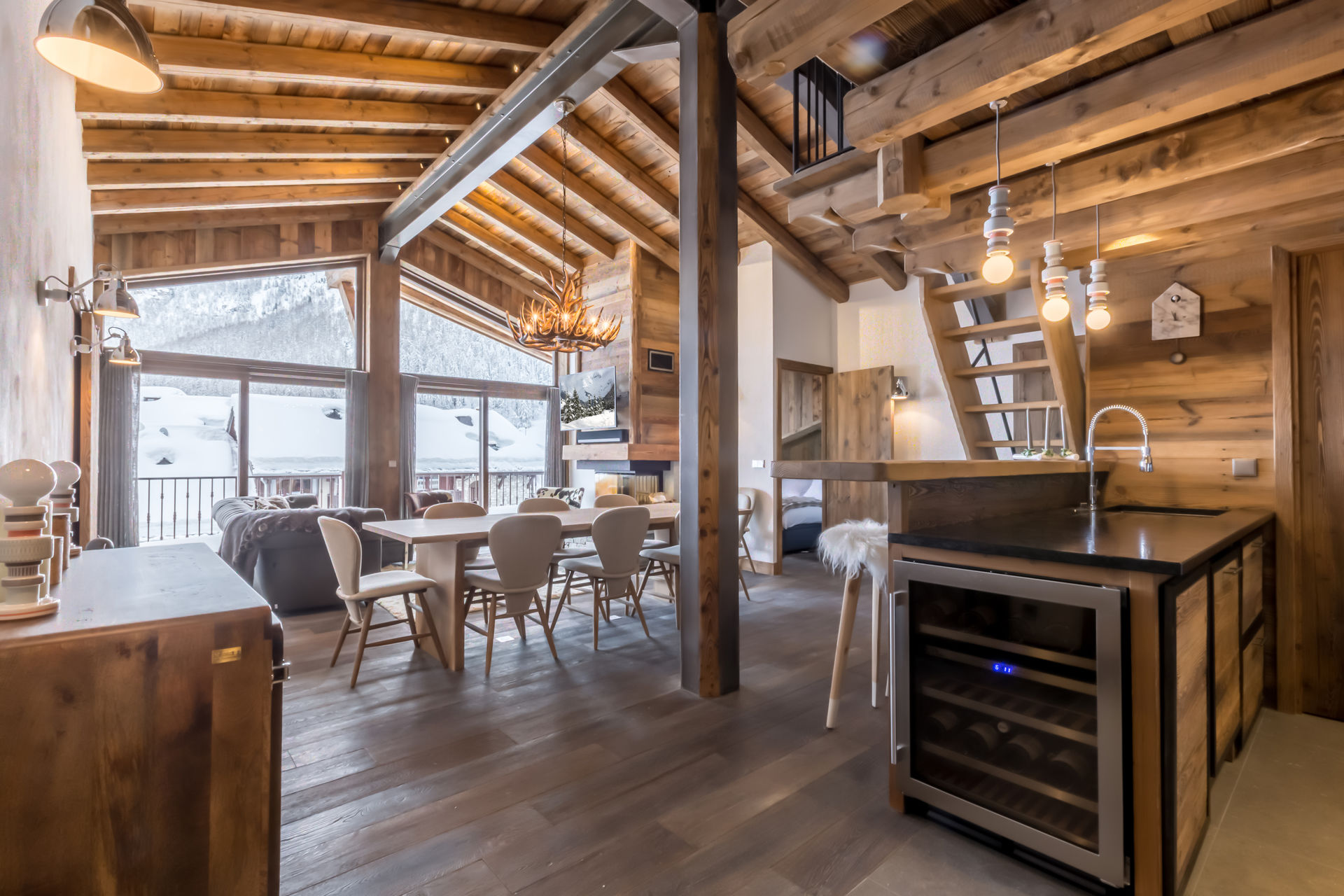 _lv_images__lot_0002340128_02_1454755