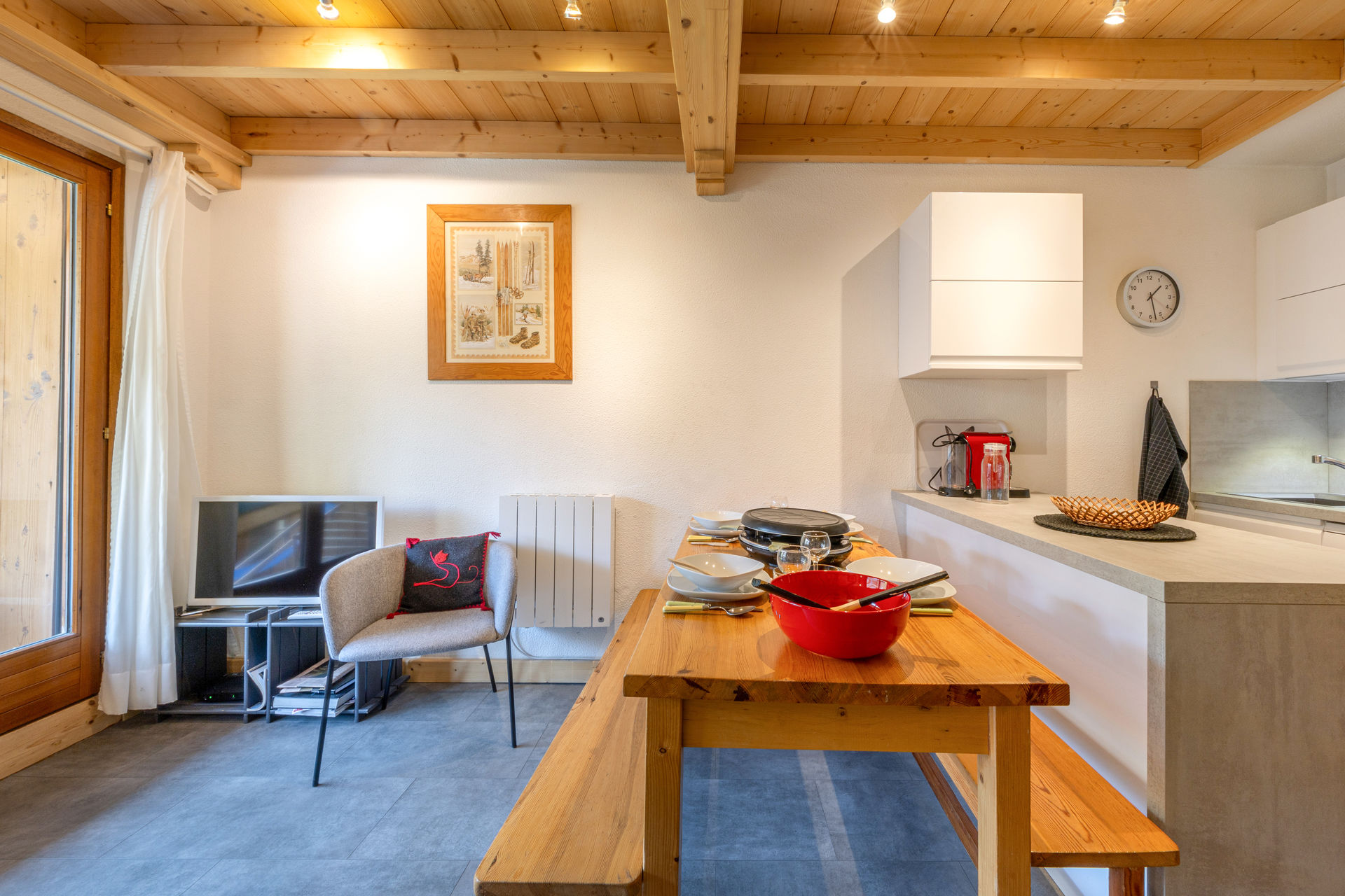 _lv_images__lot_0002340138_03_1457512