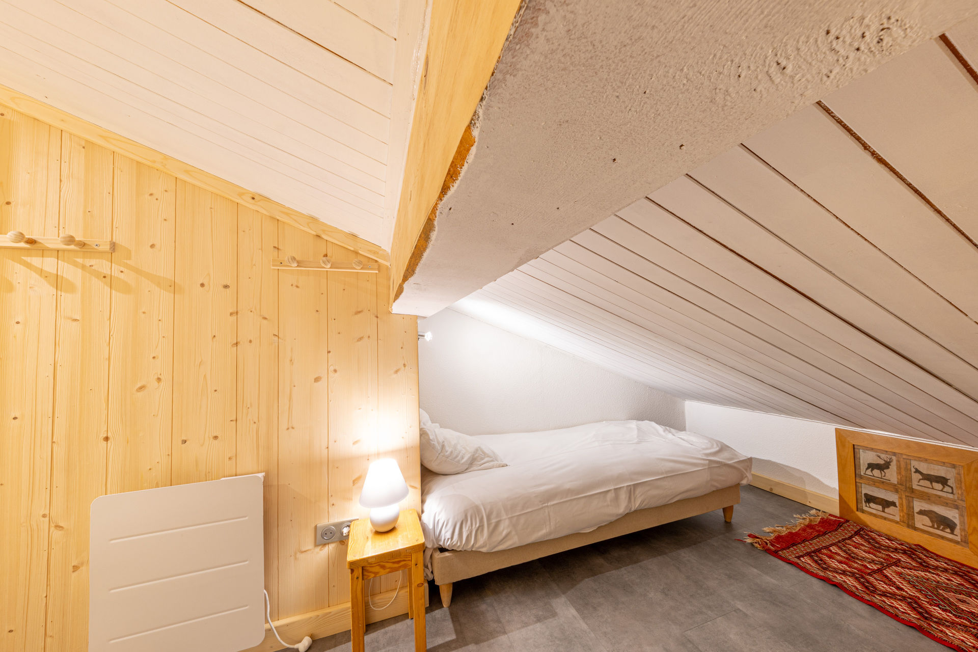 _lv_images__lot_0002340138_09_1457518