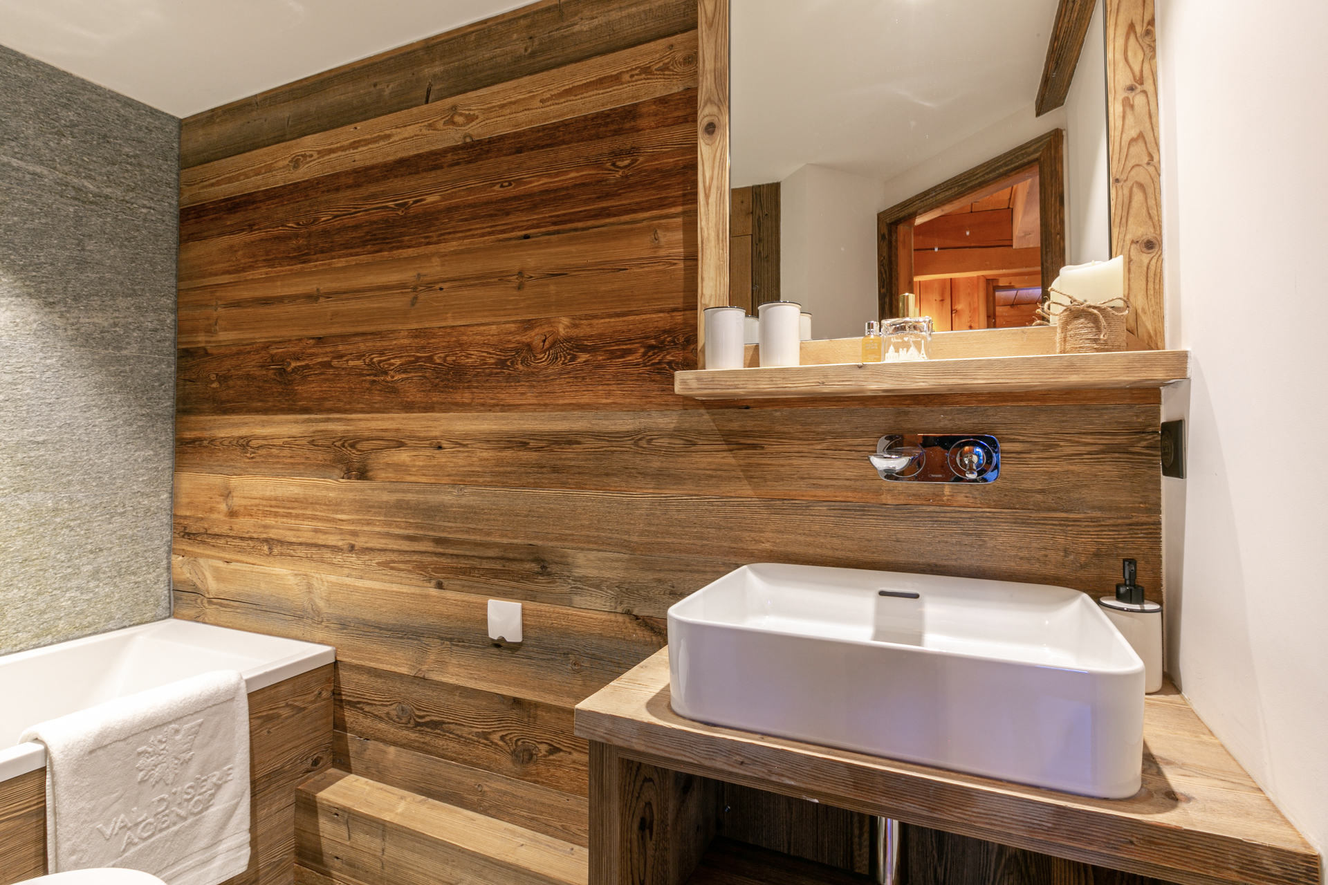 _lv_images__lot_0002340142_12_1454609