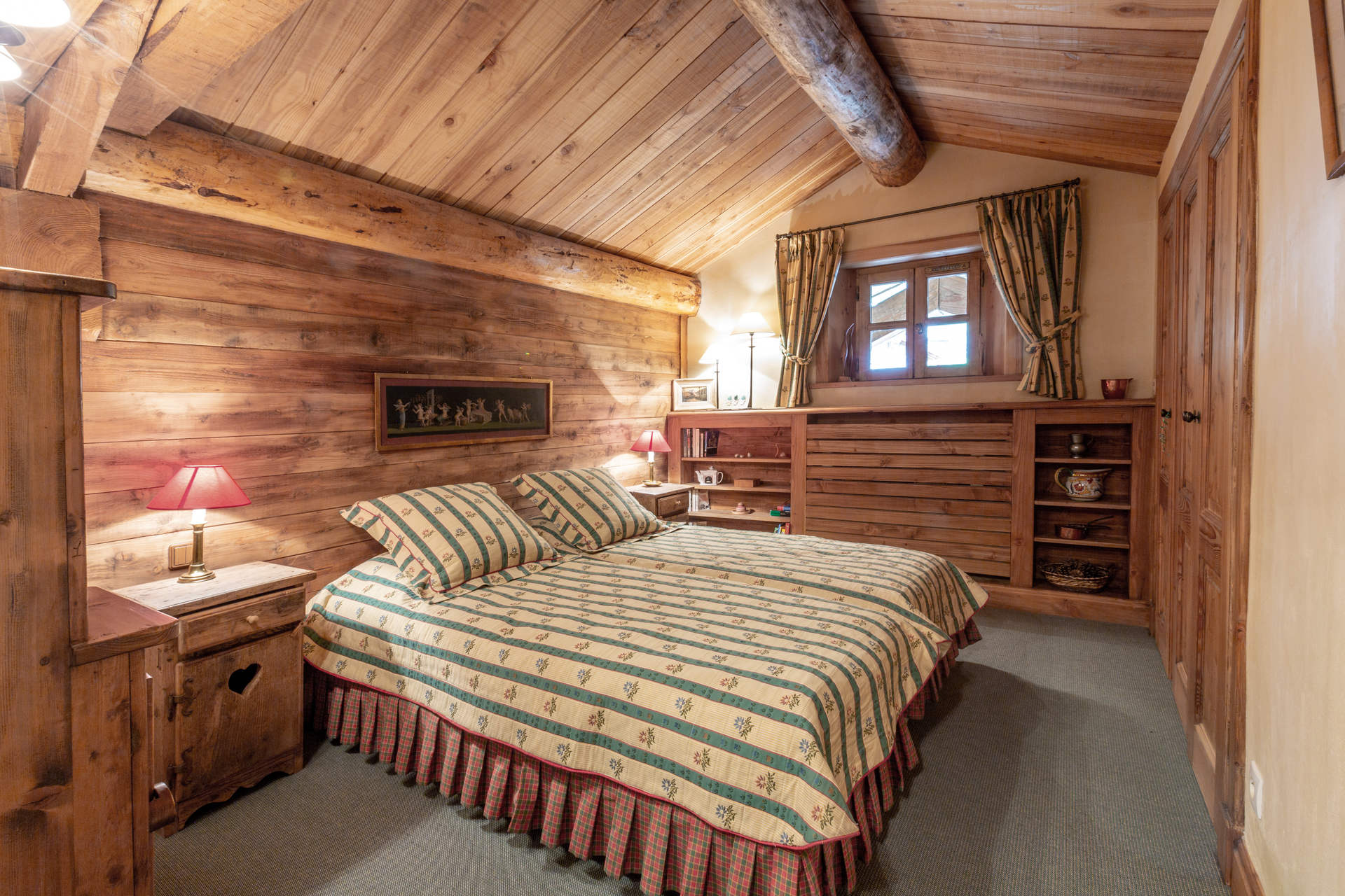 _lv_images__lot_0002340143_08_1454888