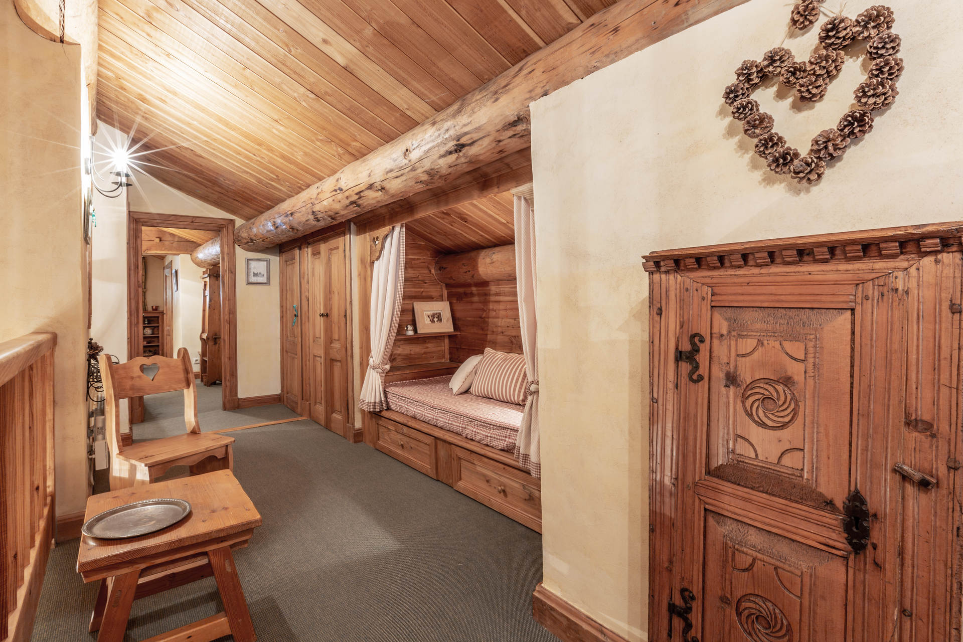 _lv_images__lot_0002340143_11_1454891