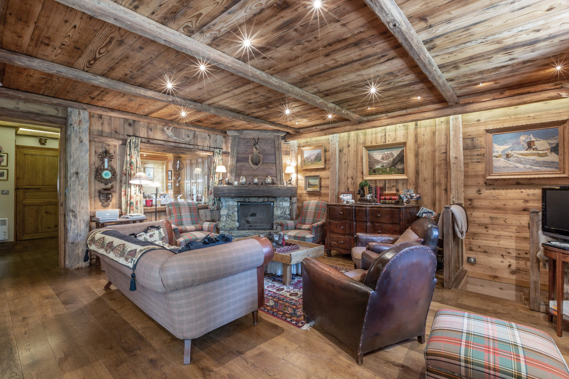 _lv_images__lot_0002340144_02_1454567