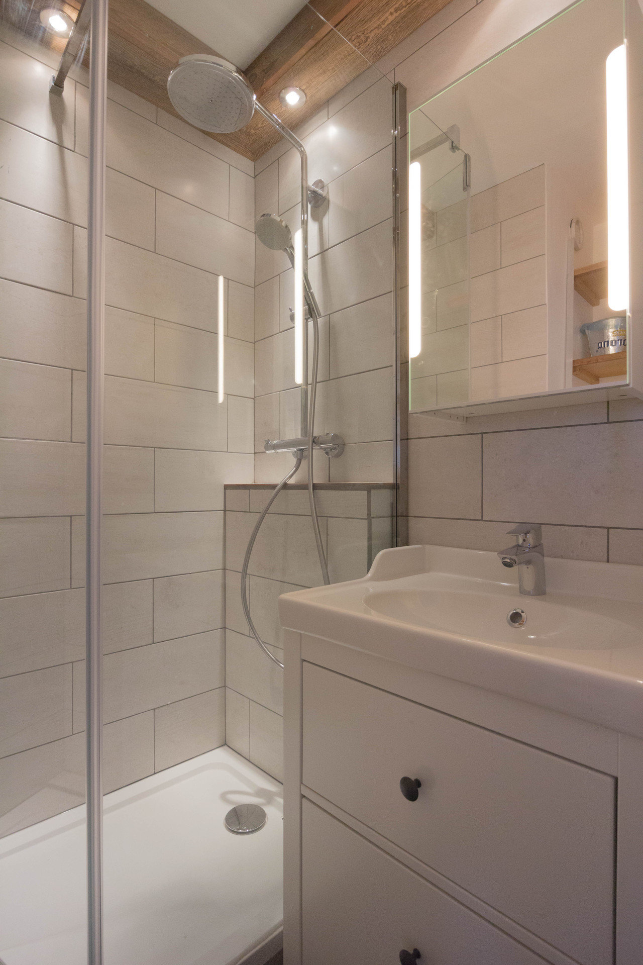 _lv_images__lot_0002340146_06_1457789