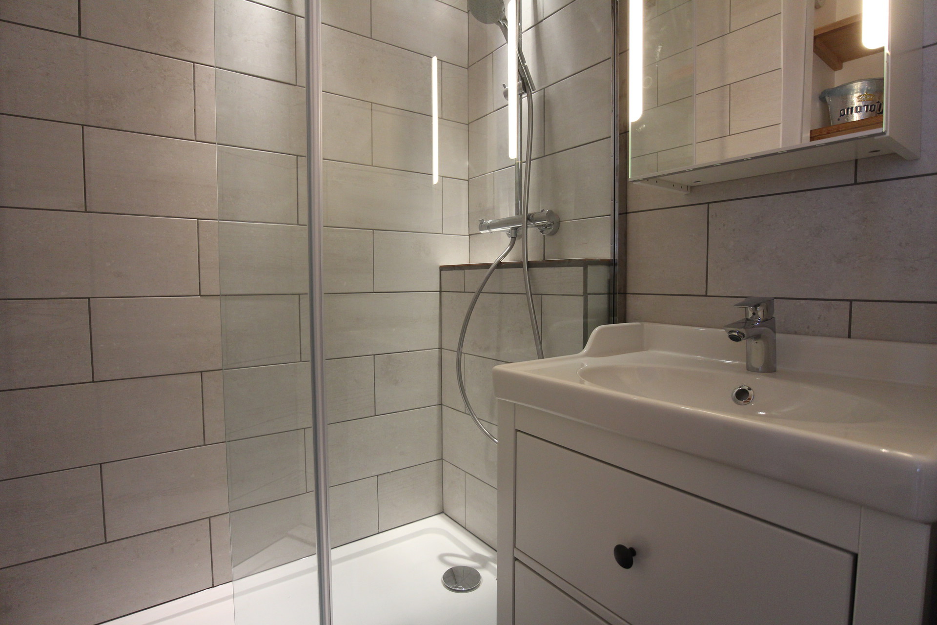 _lv_images__lot_0002340146_07_1457790