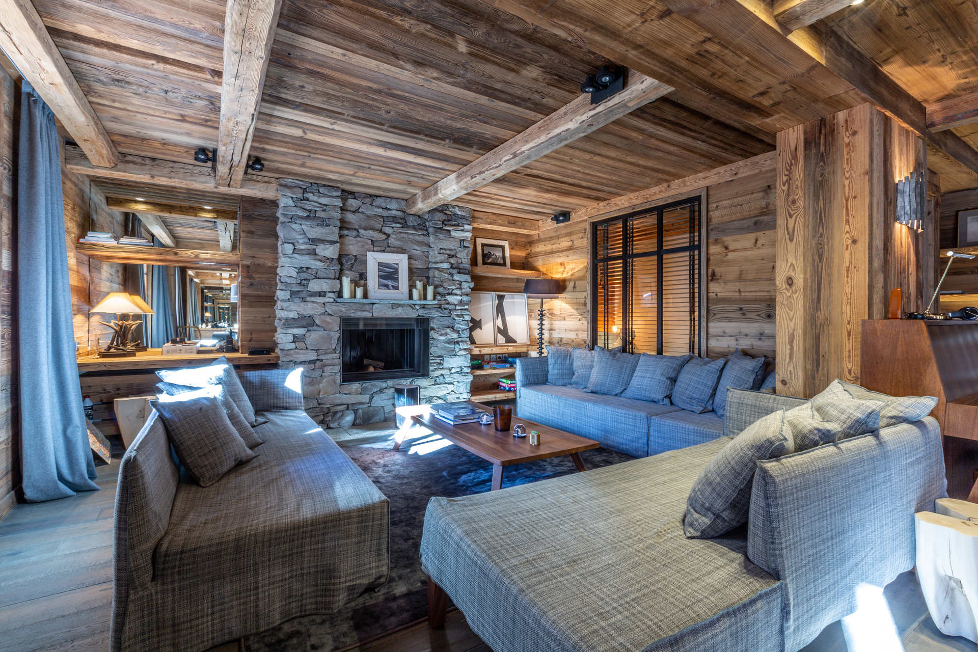 _lv_images__lot_0002340162_01_1454770