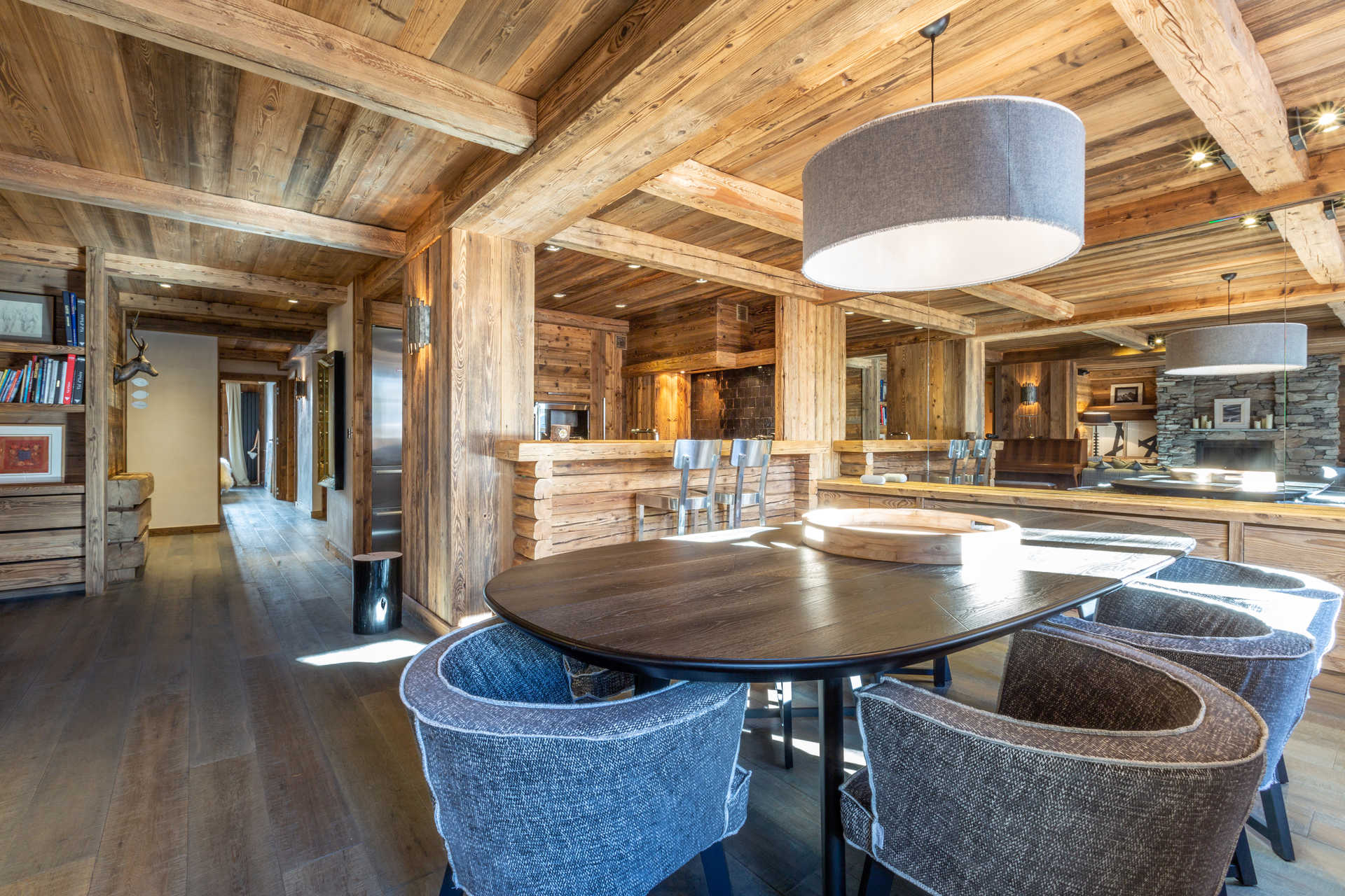 _lv_images__lot_0002340162_02_1454771