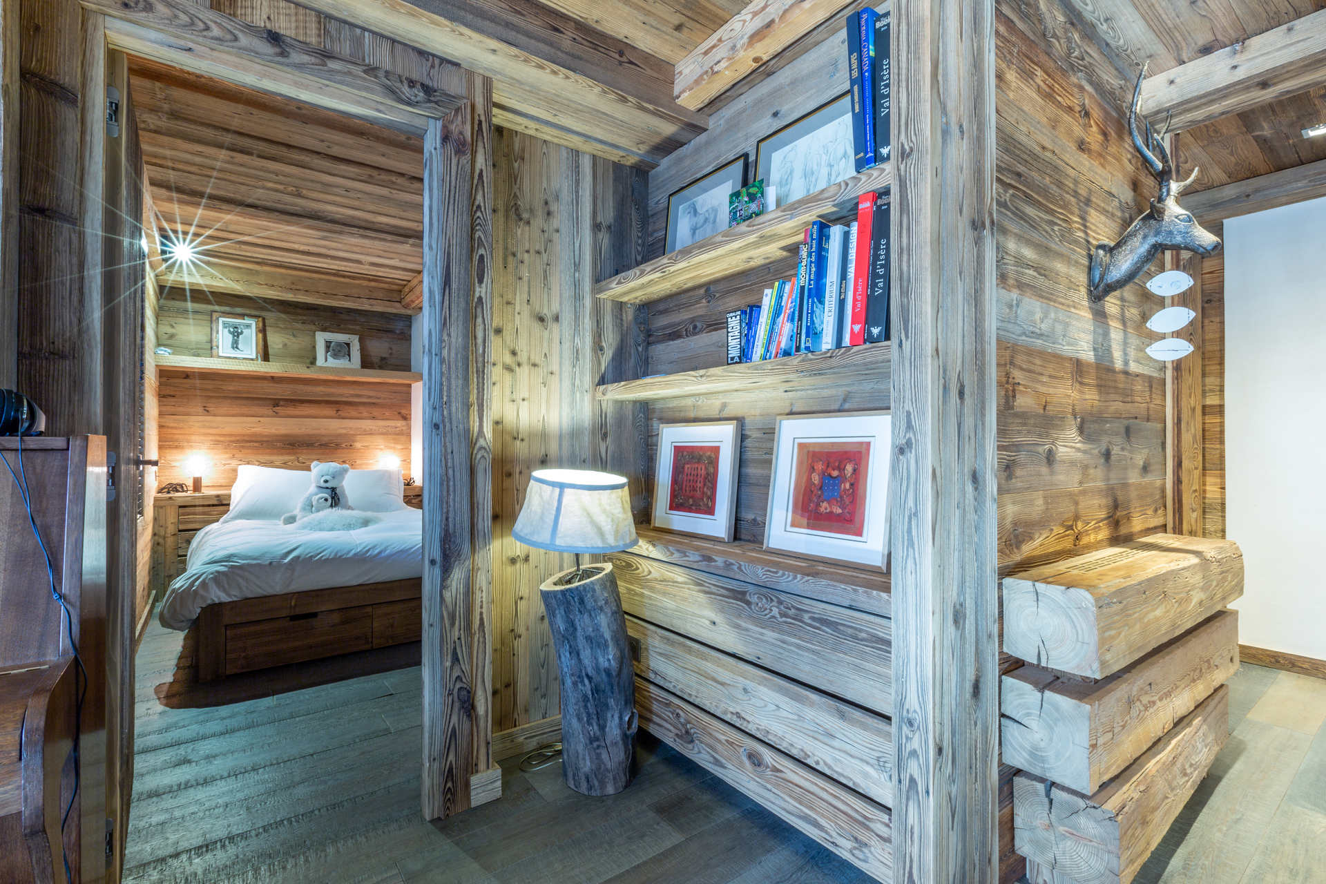 _lv_images__lot_0002340162_08_1454777