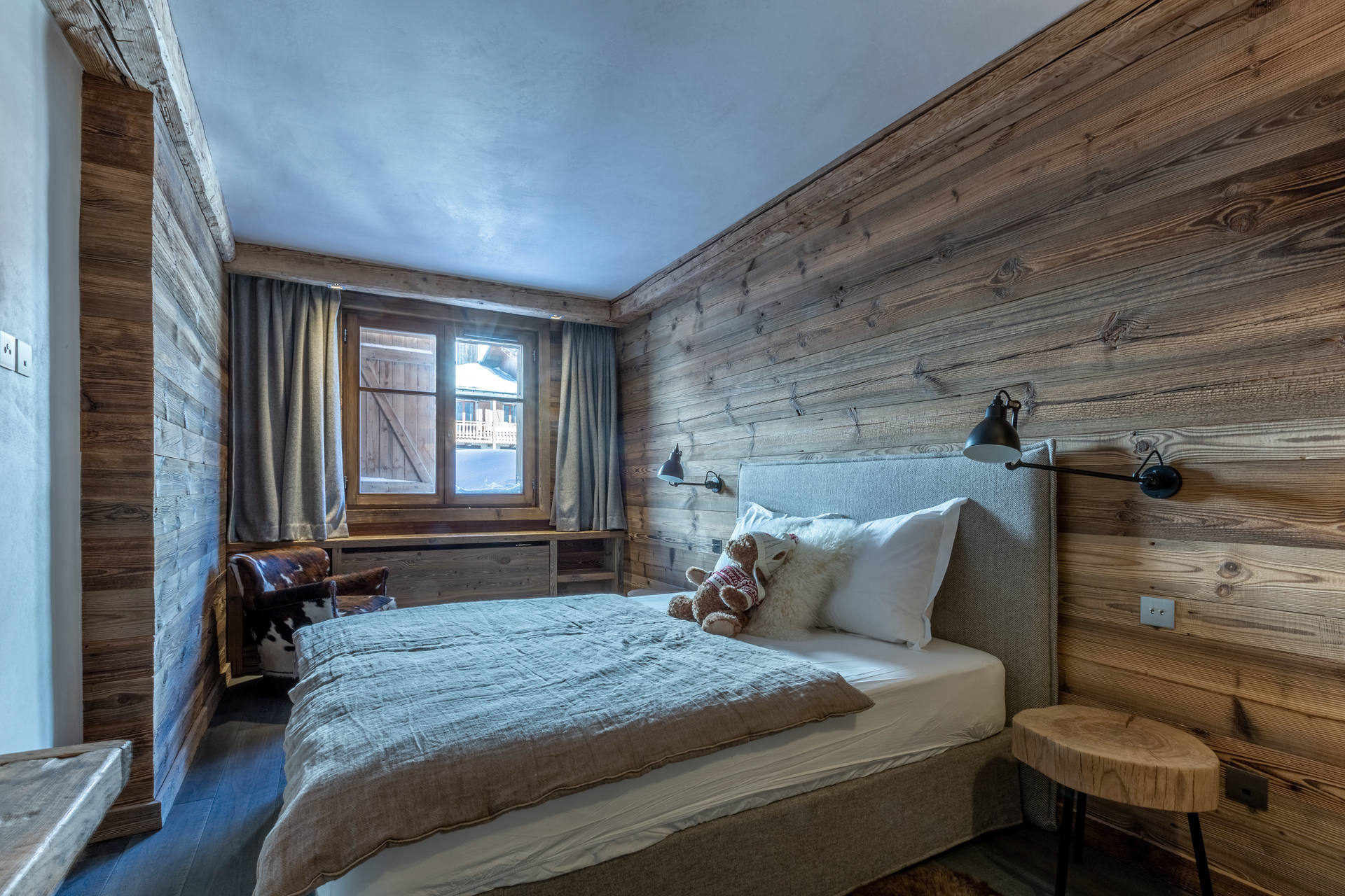 _lv_images__lot_0002340162_10_1454779