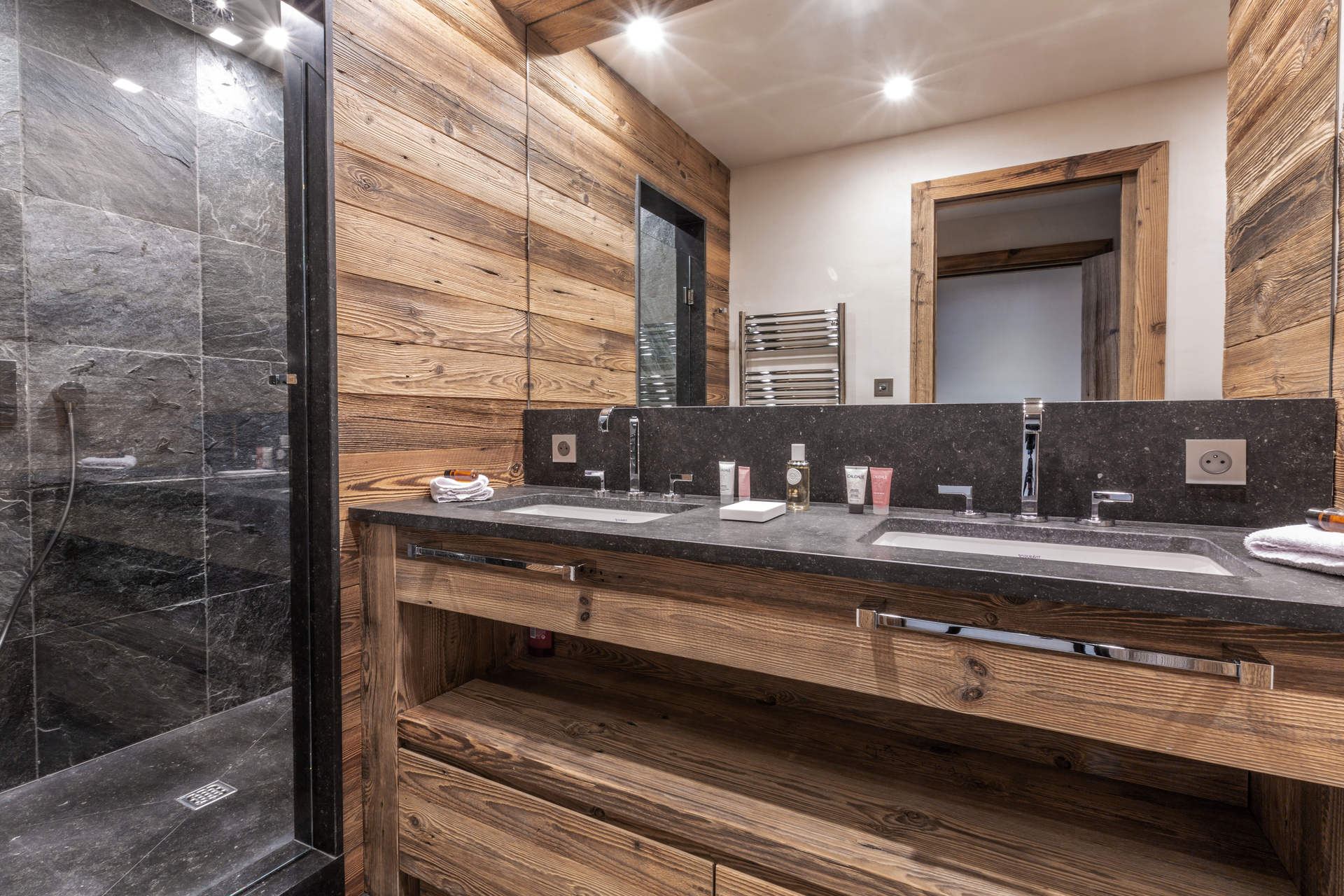 _lv_images__lot_0002340162_11_1454780