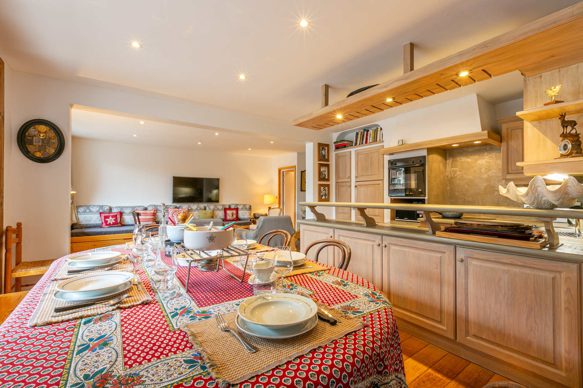 _lv_images__lot_0002340165_06_1456933