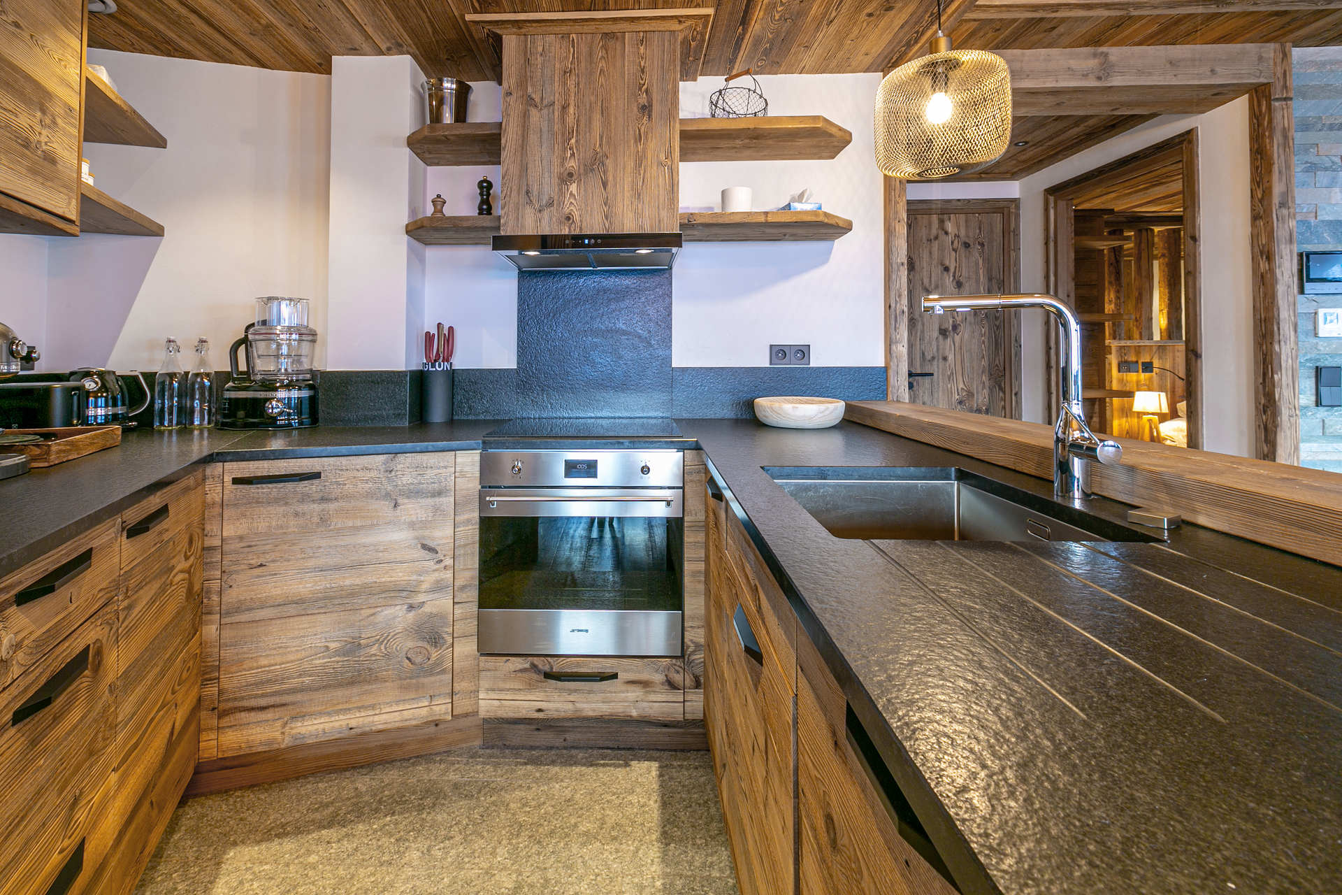 _lv_images__lot_0002340166_06_1454618