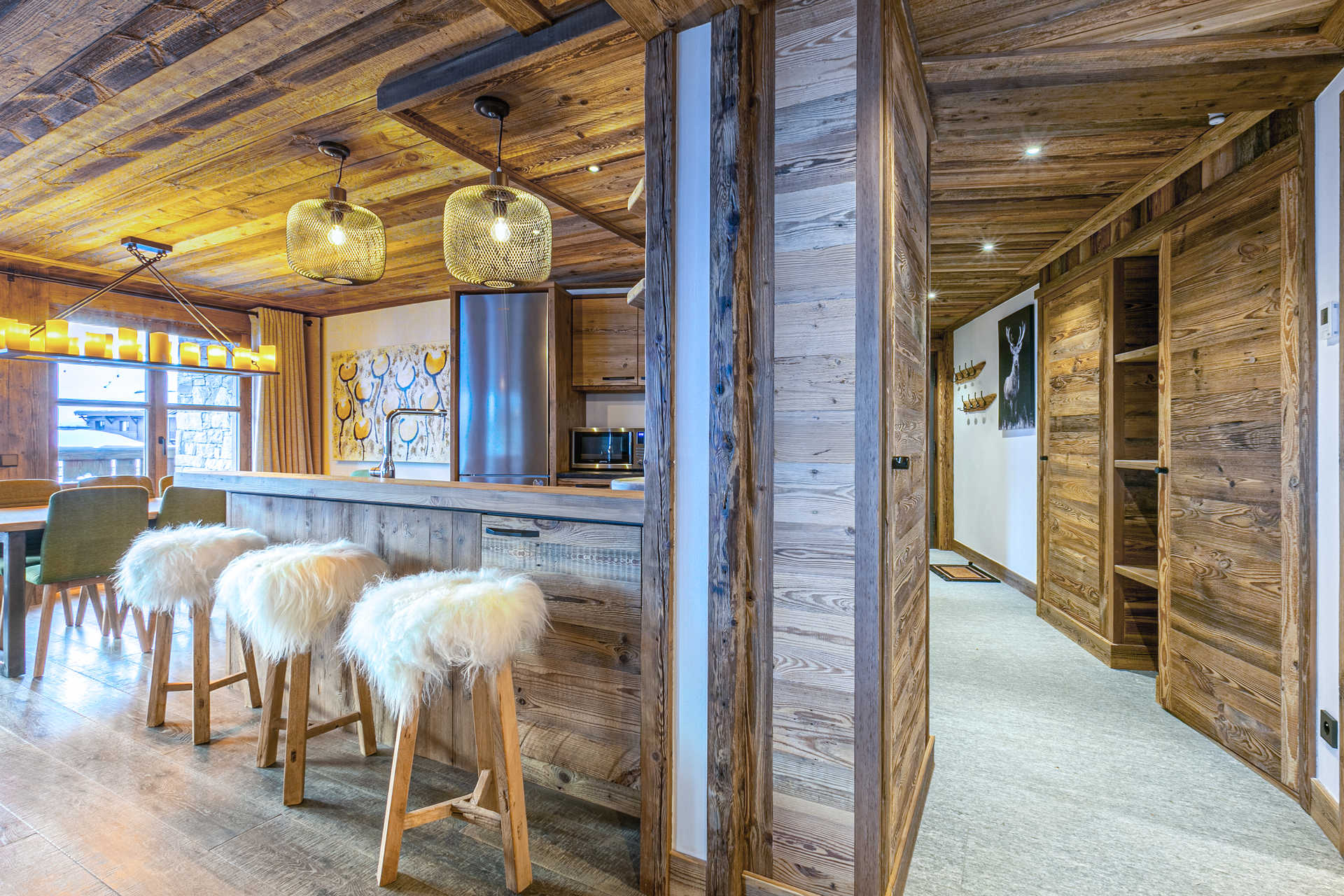 _lv_images__lot_0002340166_15_1454627