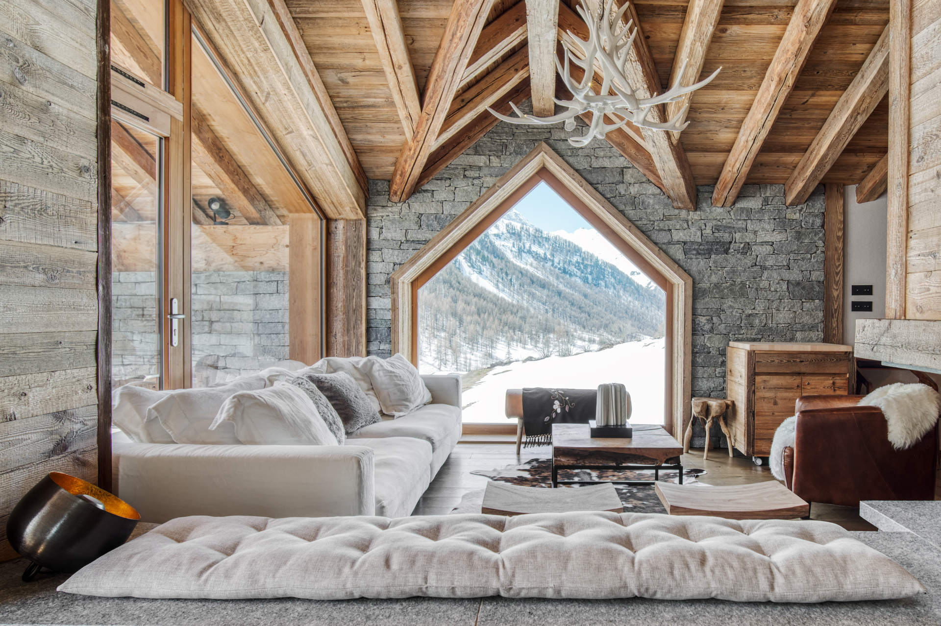 _lv_images__lot_0002340175_01_1454342