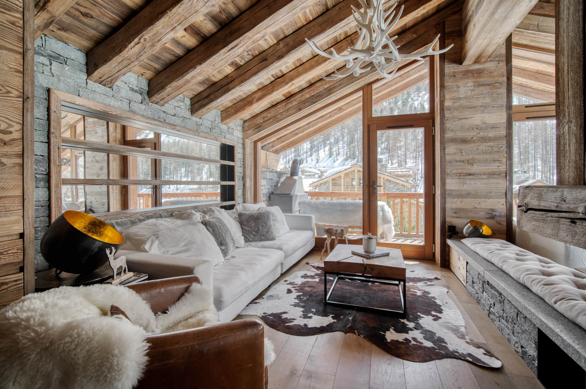 _lv_images__lot_0002340175_04_1454345