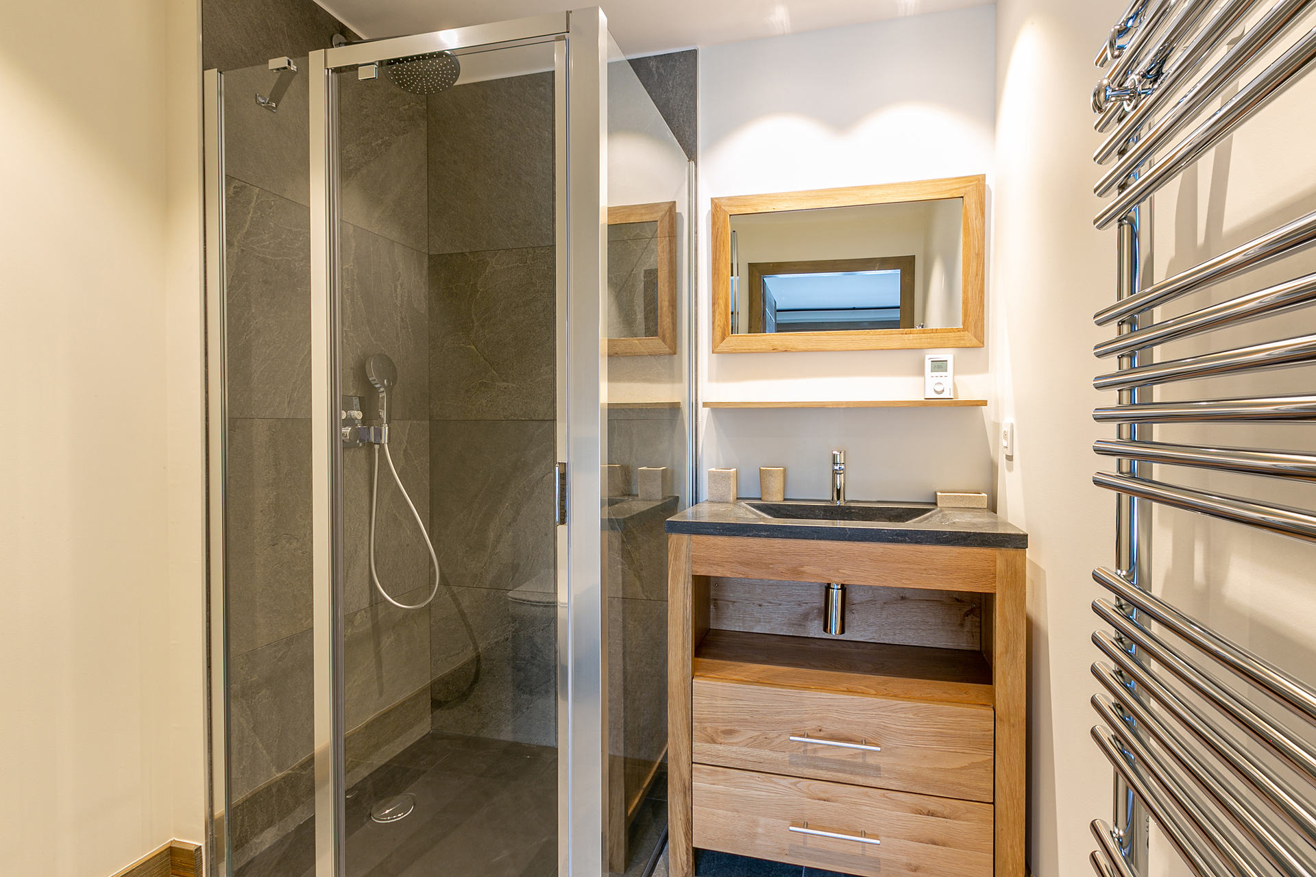 _lv_images__lot_0002340181_12_1454686