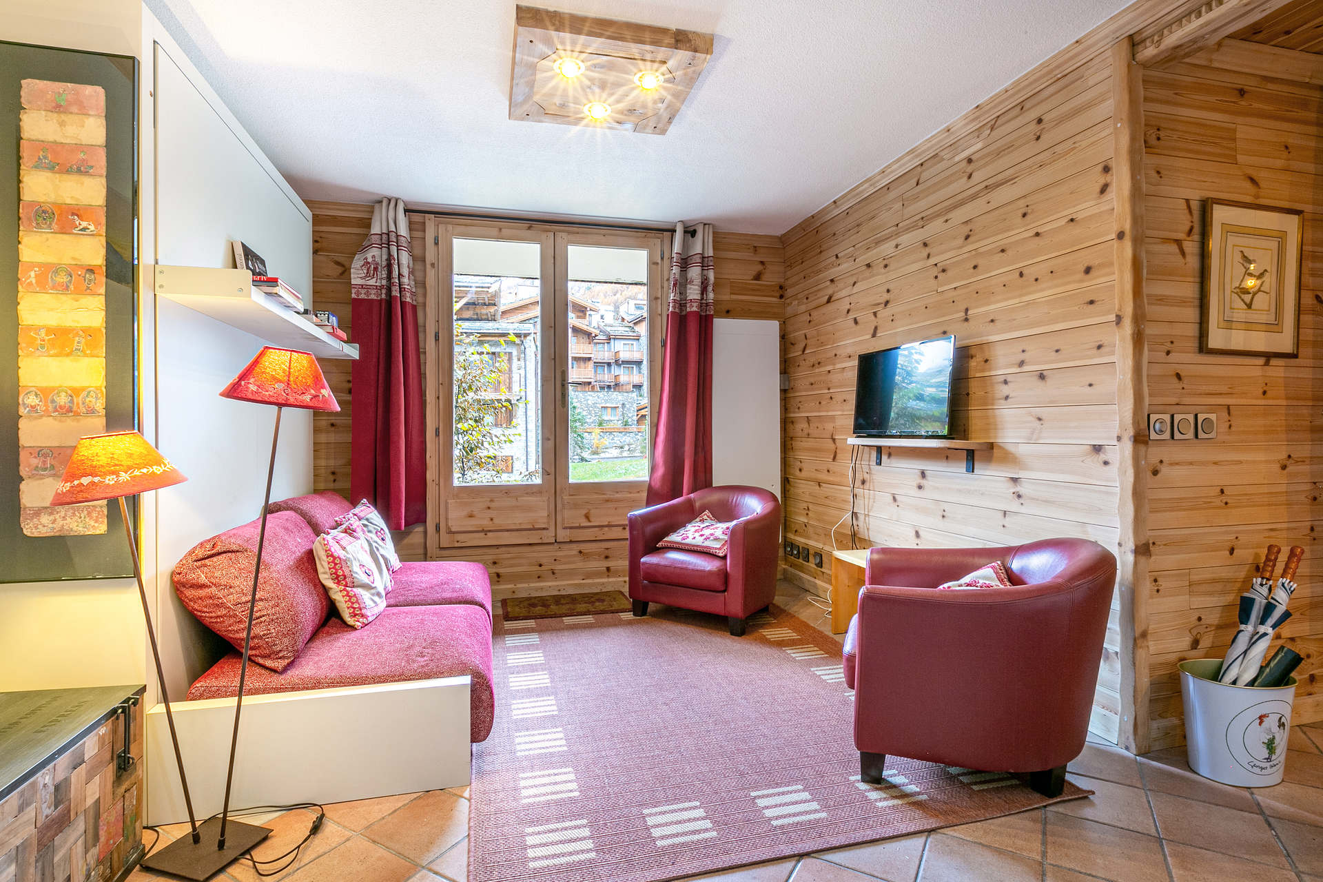 _lv_images__lot_0002340186_01_1455897