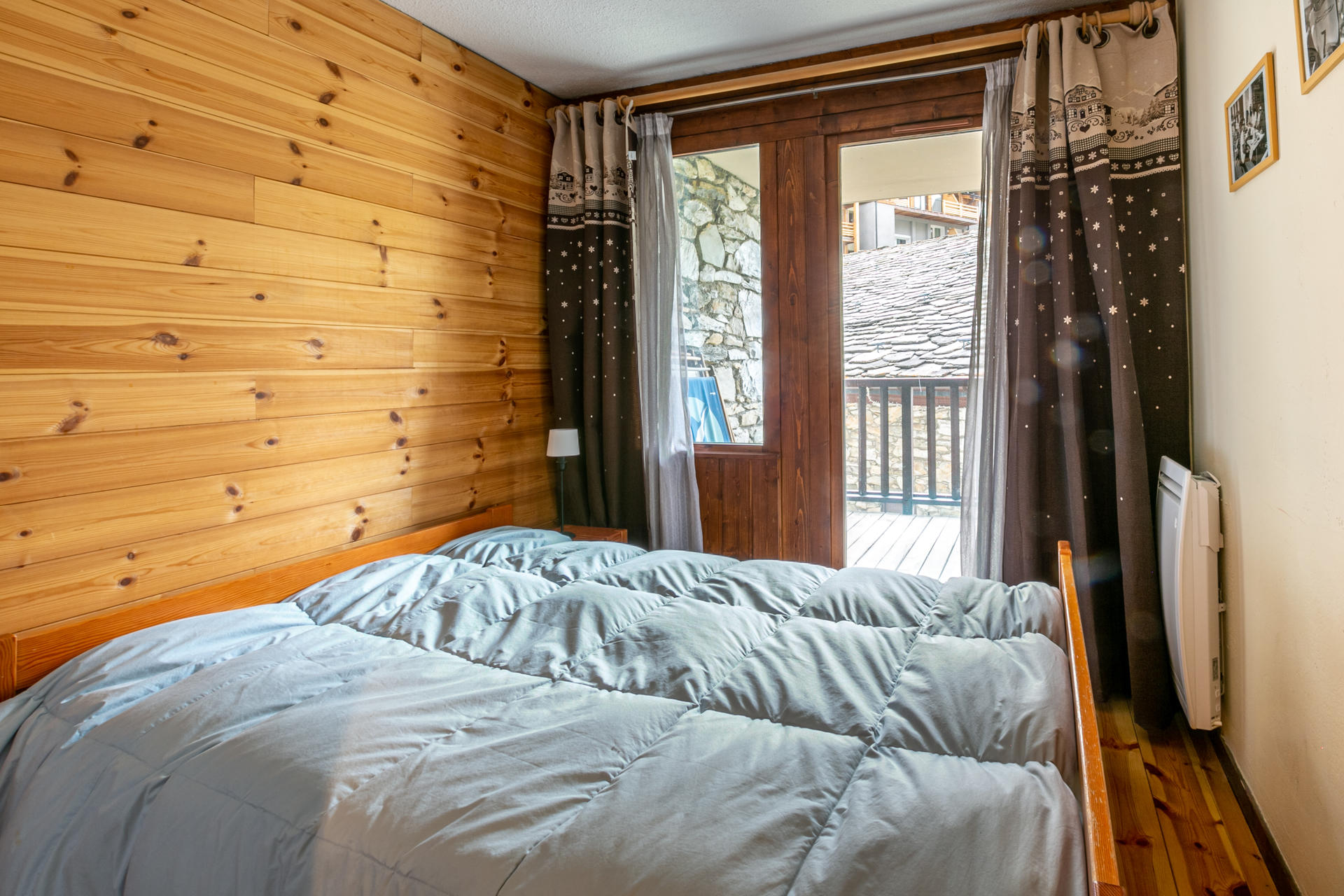 _lv_images__lot_0002340190_06_1458233