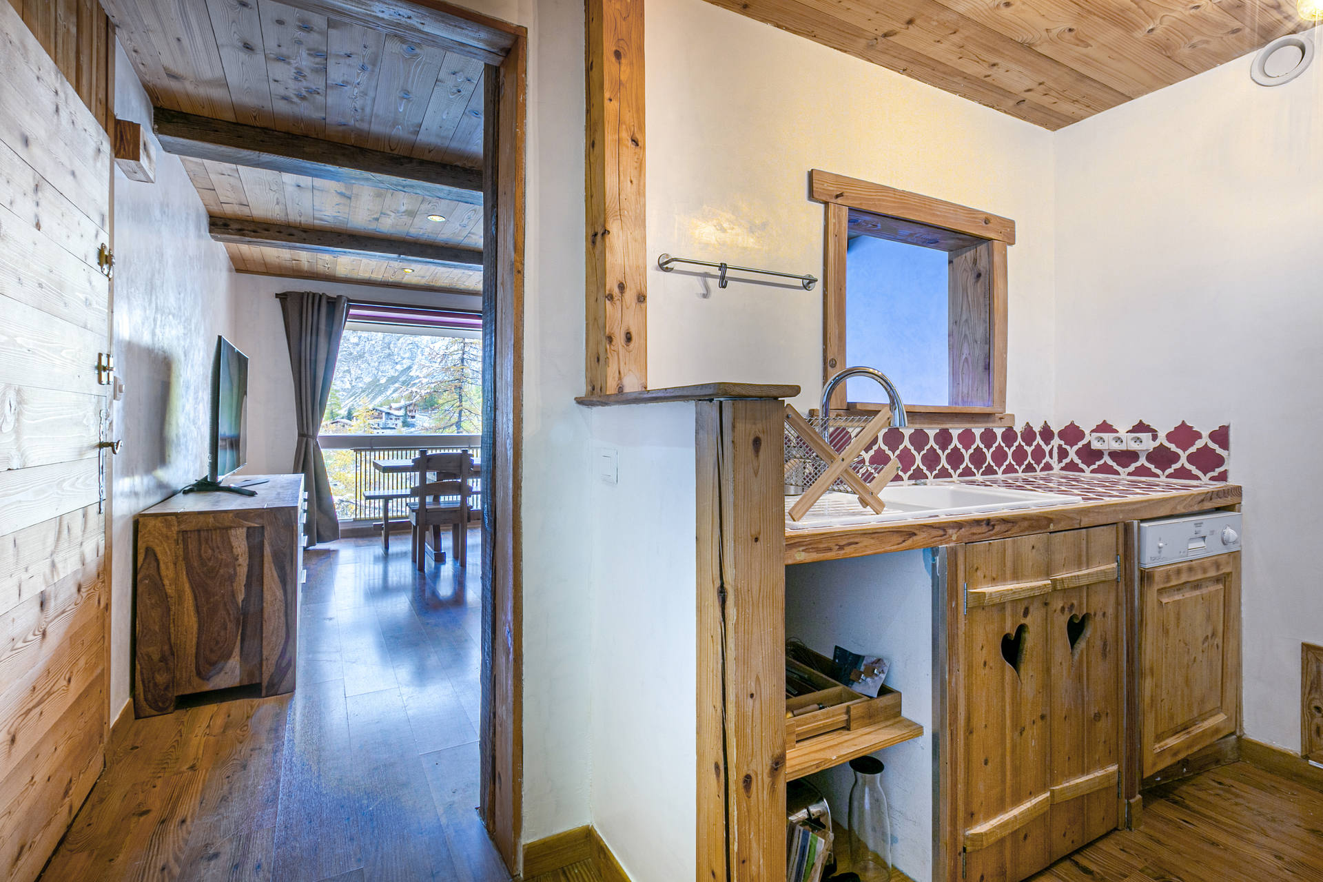 _lv_images__lot_0002340192_04_1457666