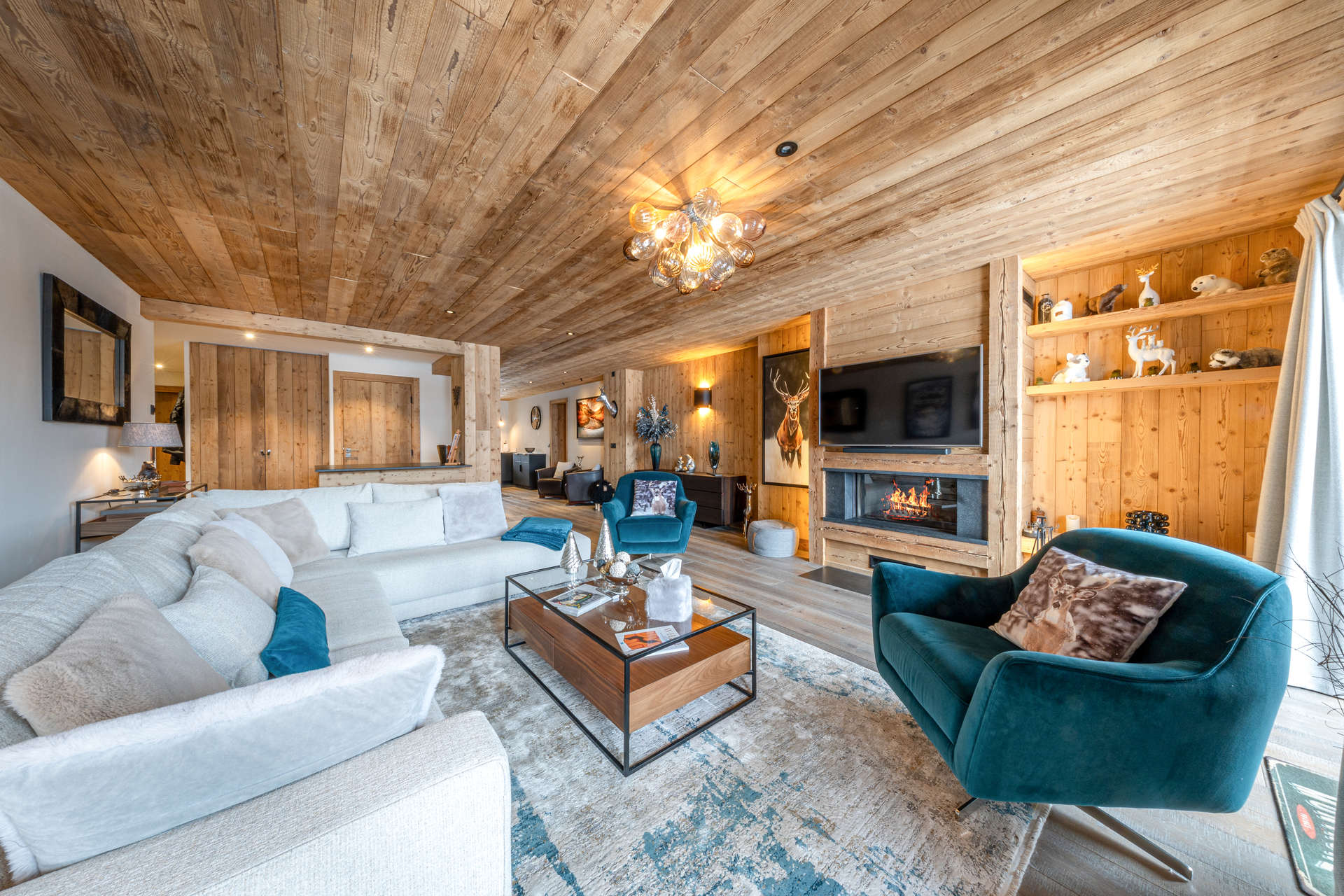 _lv_images__lot_0002340193_01_1454660