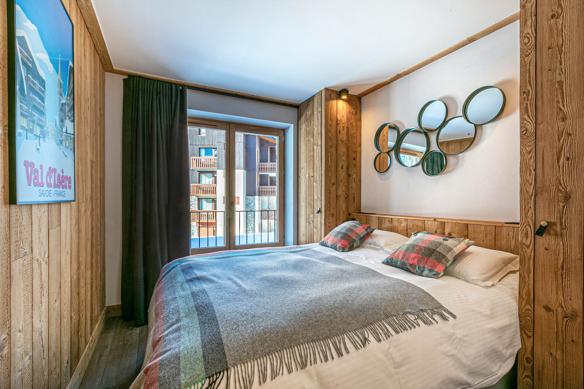 _lv_images__lot_0002340209_09_1455161