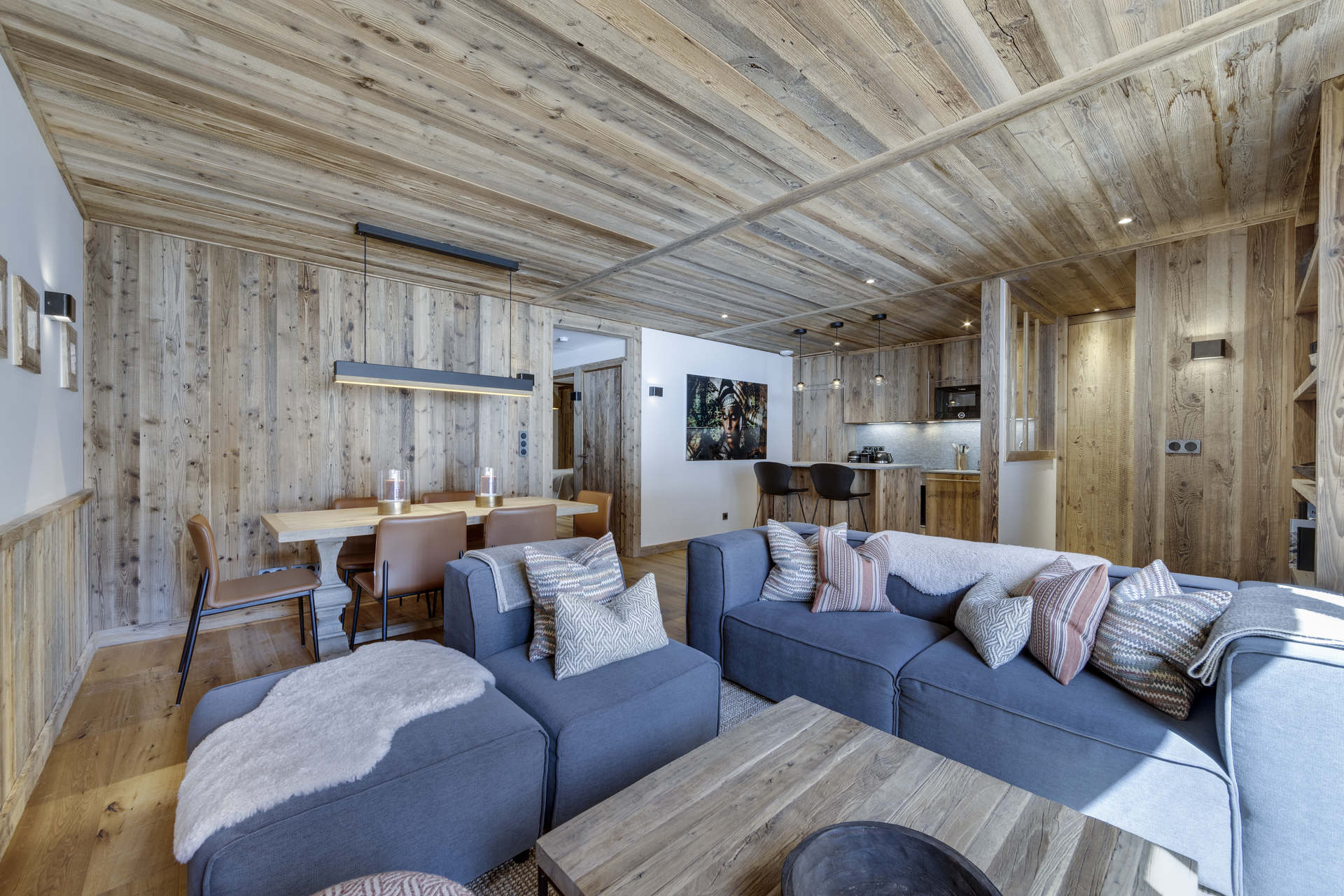 _lv_images__lot_0002340214_02_1457037