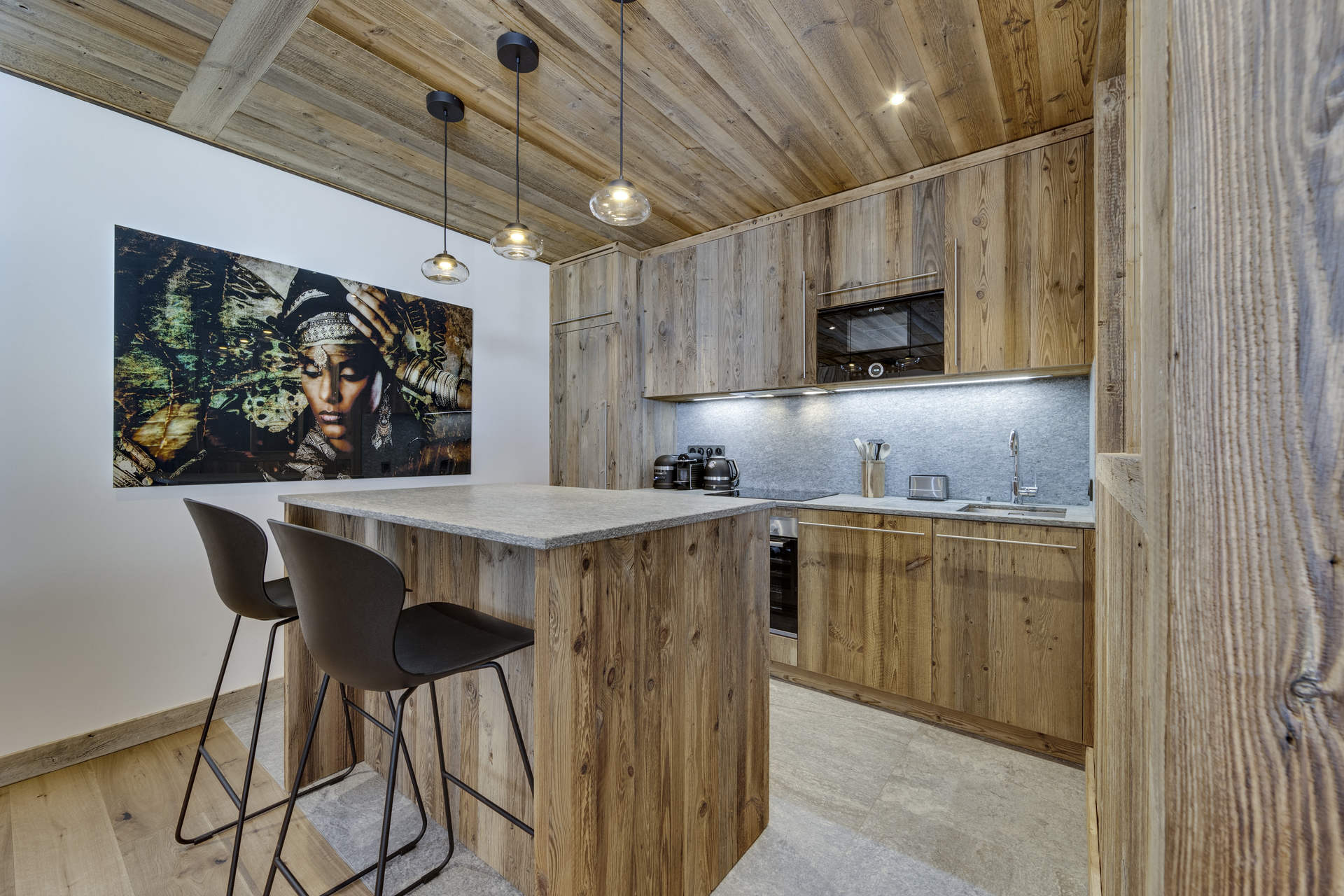 _lv_images__lot_0002340214_03_1457038