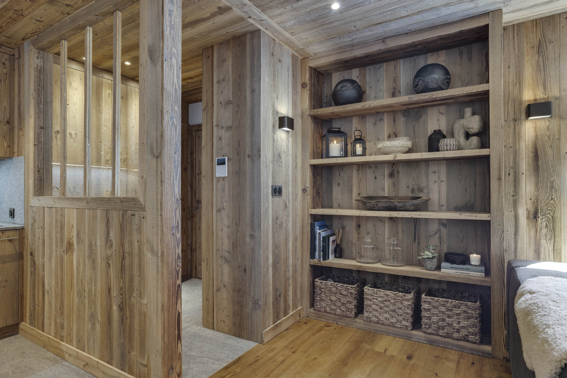 _lv_images__lot_0002340214_05_1457040