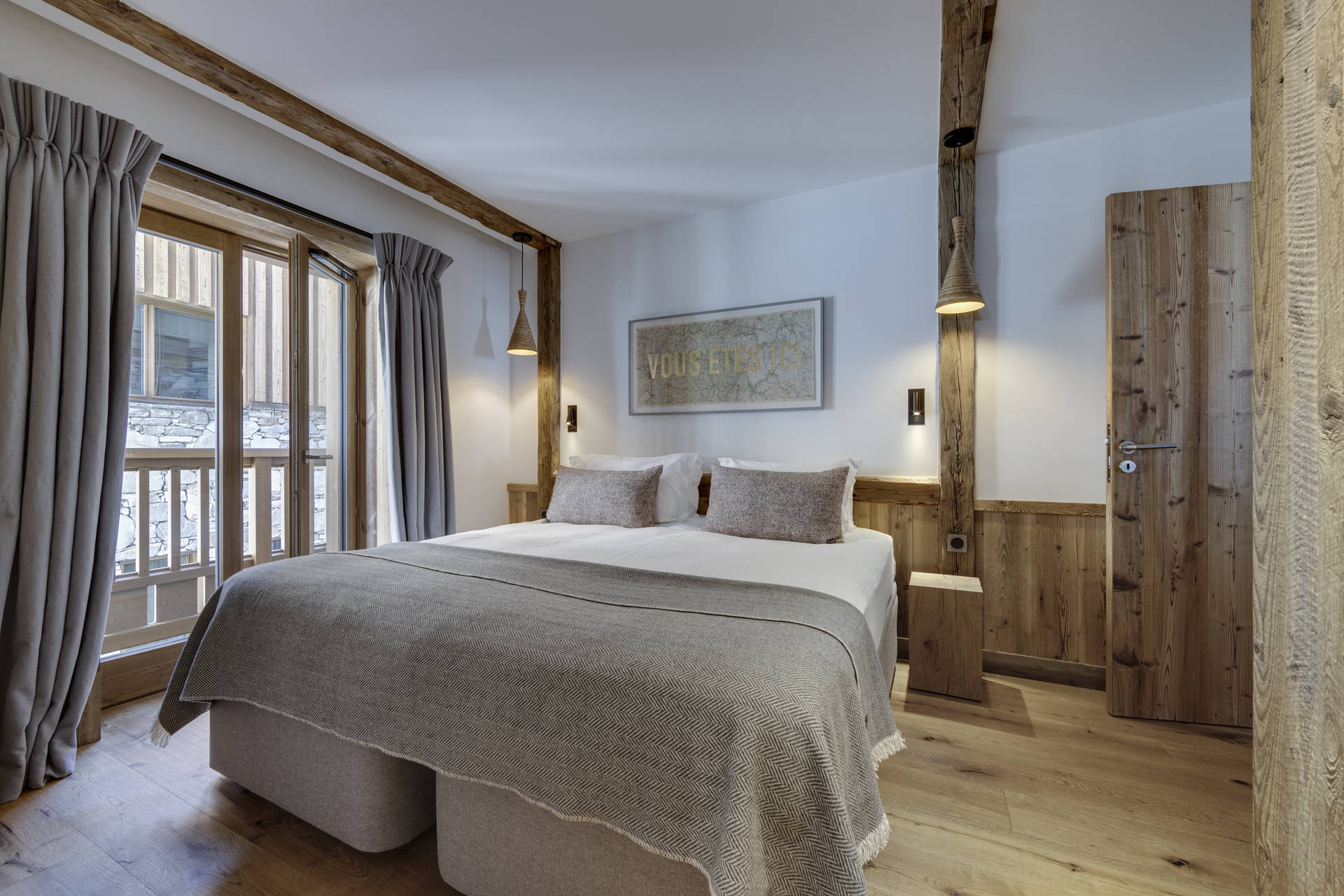 _lv_images__lot_0002340214_06_1457041