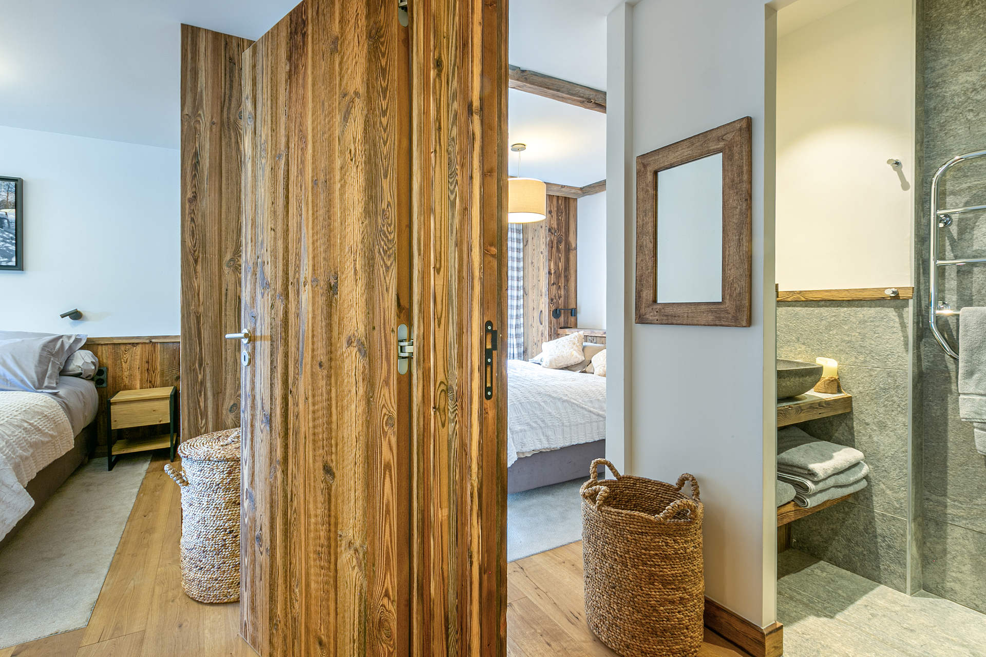 _lv_images__lot_0002340215_13_1456831