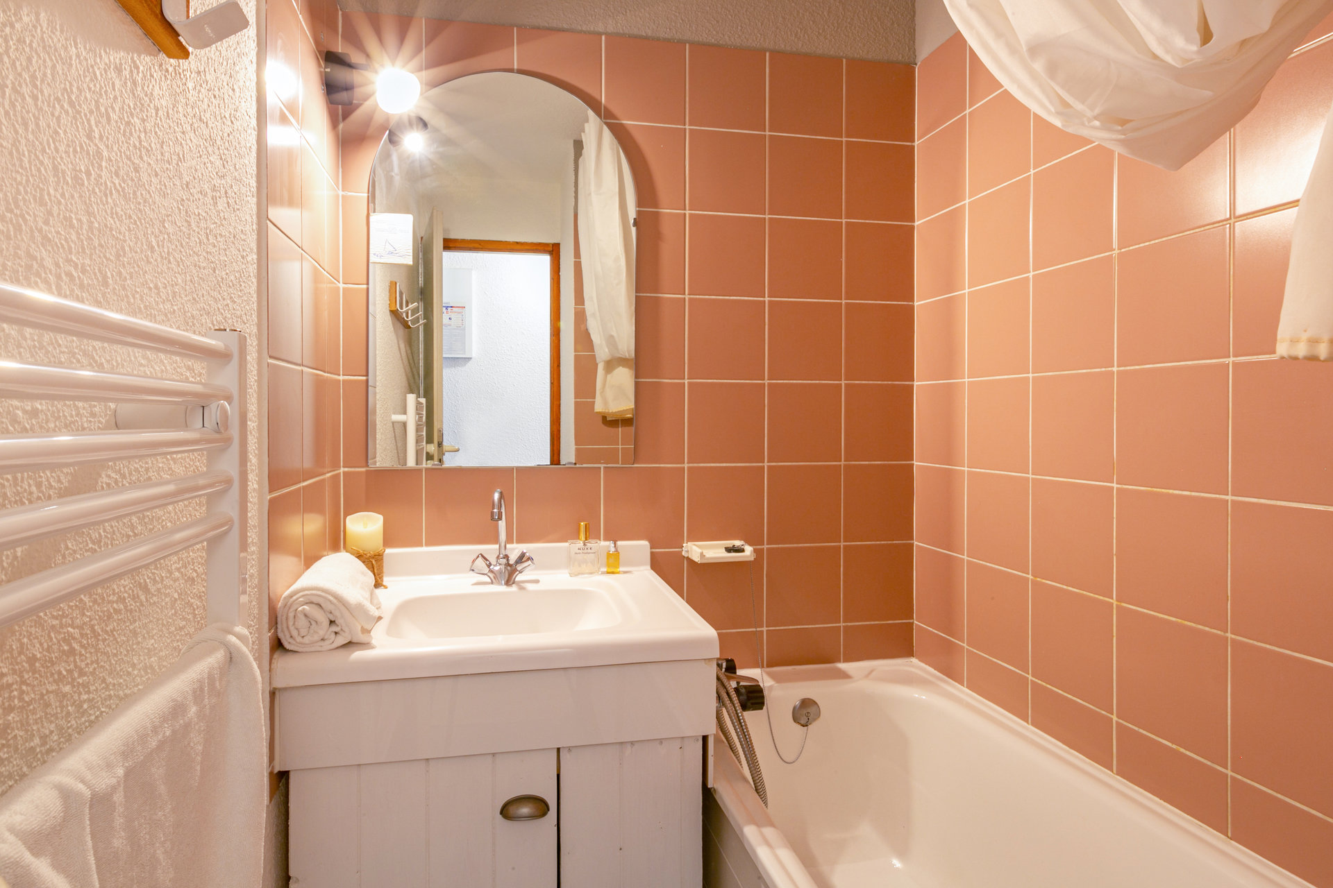 _lv_images__lot_0002340224_11_1455532