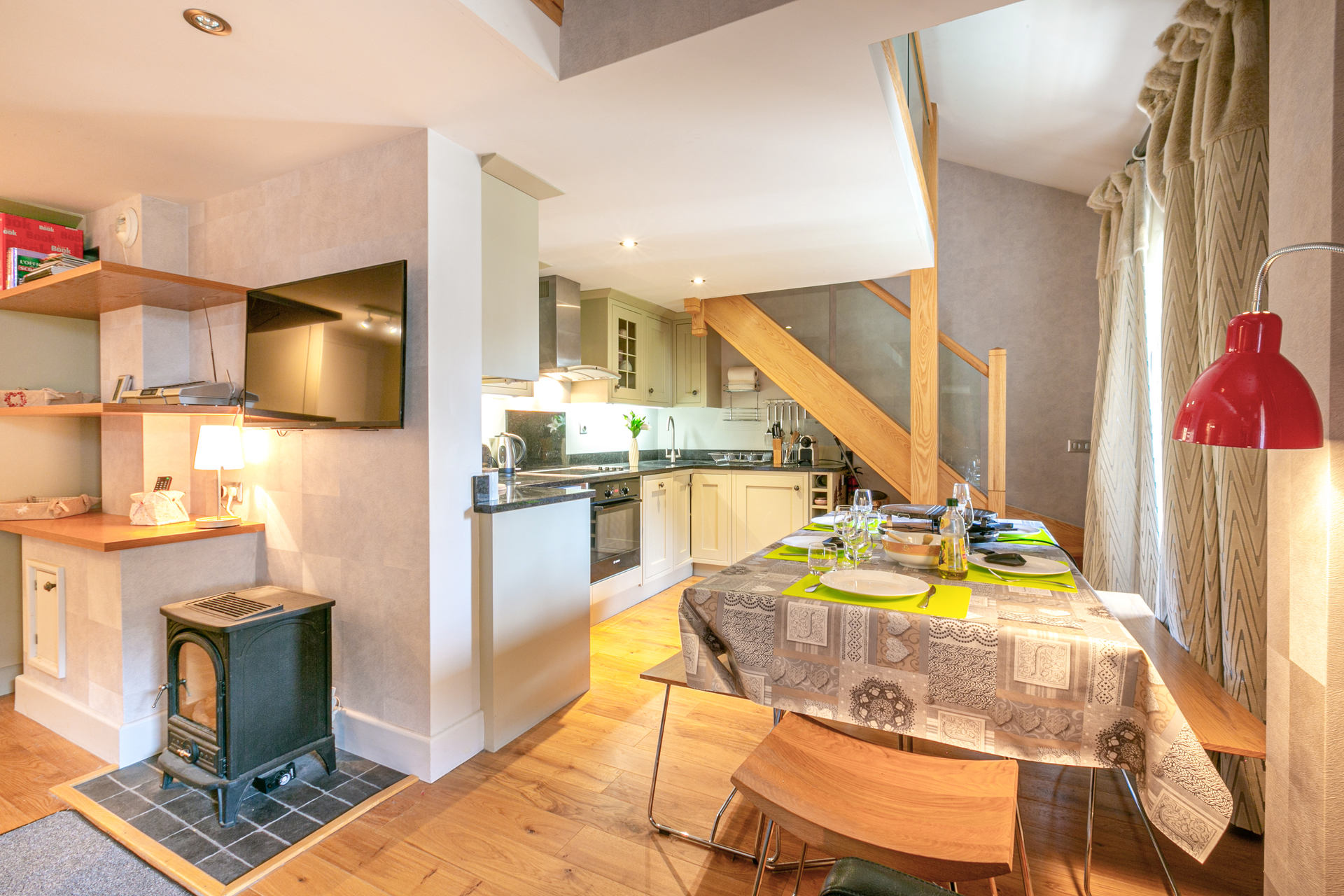 _lv_images__lot_0002340235_06_1457622