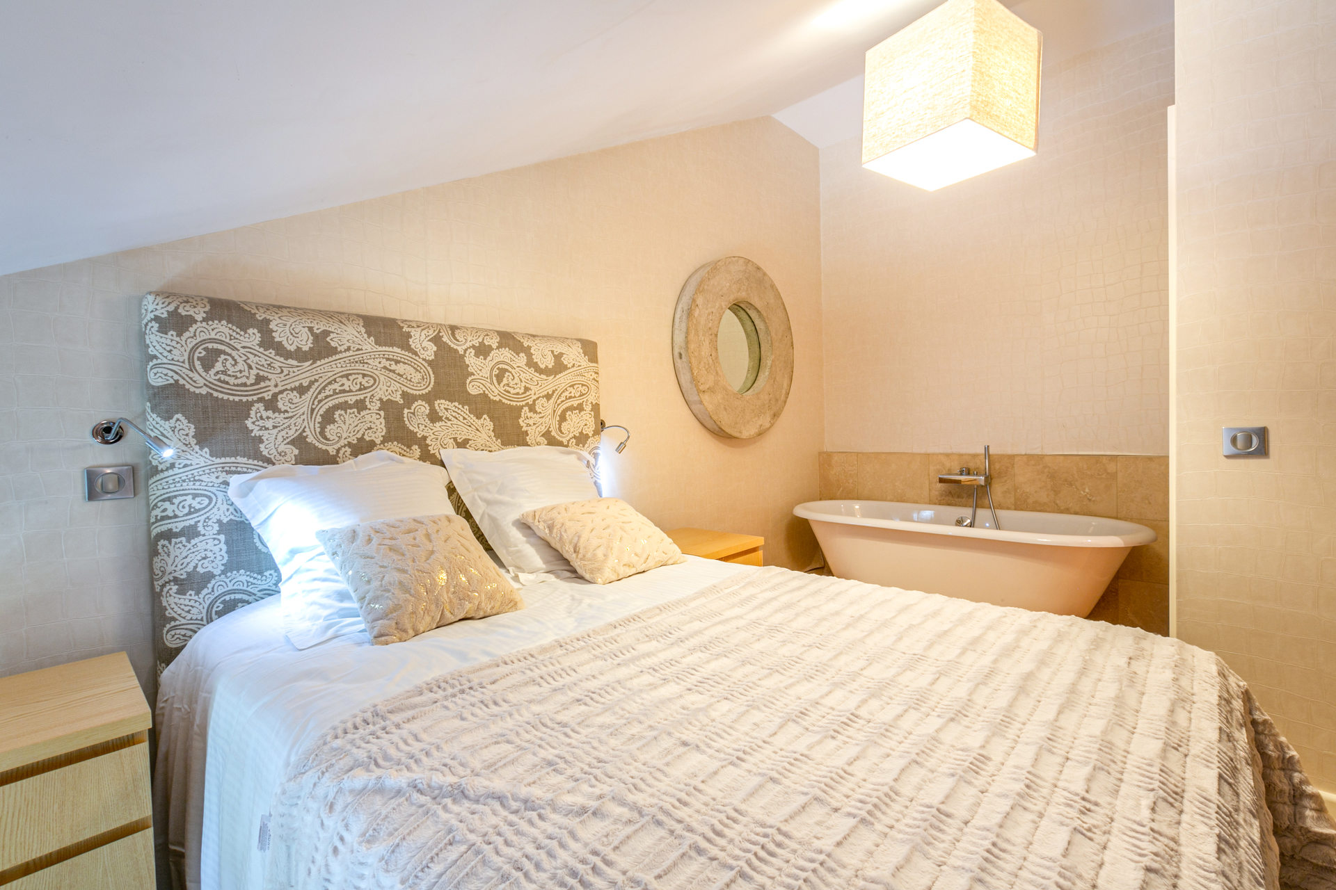 _lv_images__lot_0002340235_09_1457625