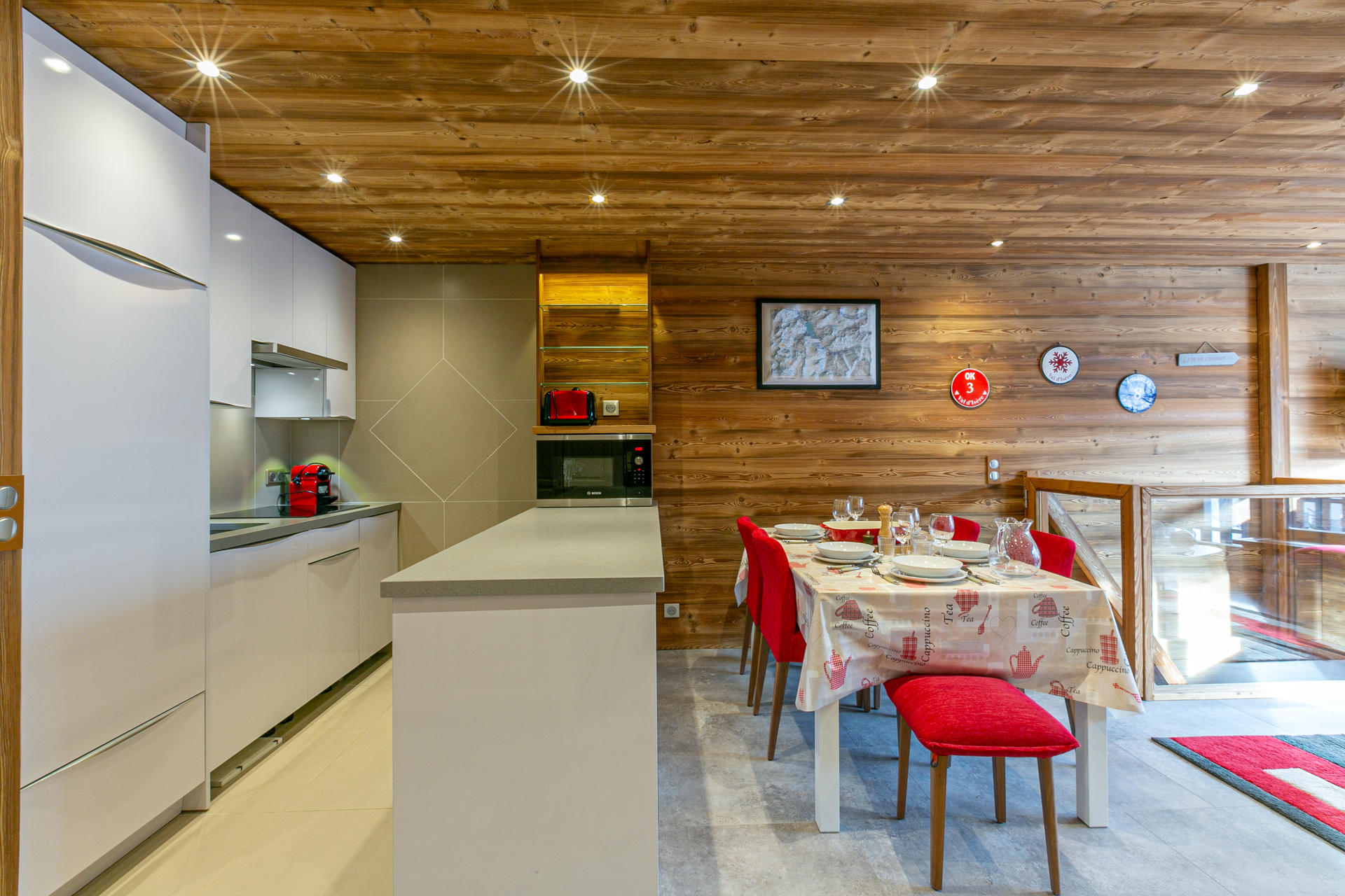 _lv_images__lot_0002340248_02_1455053