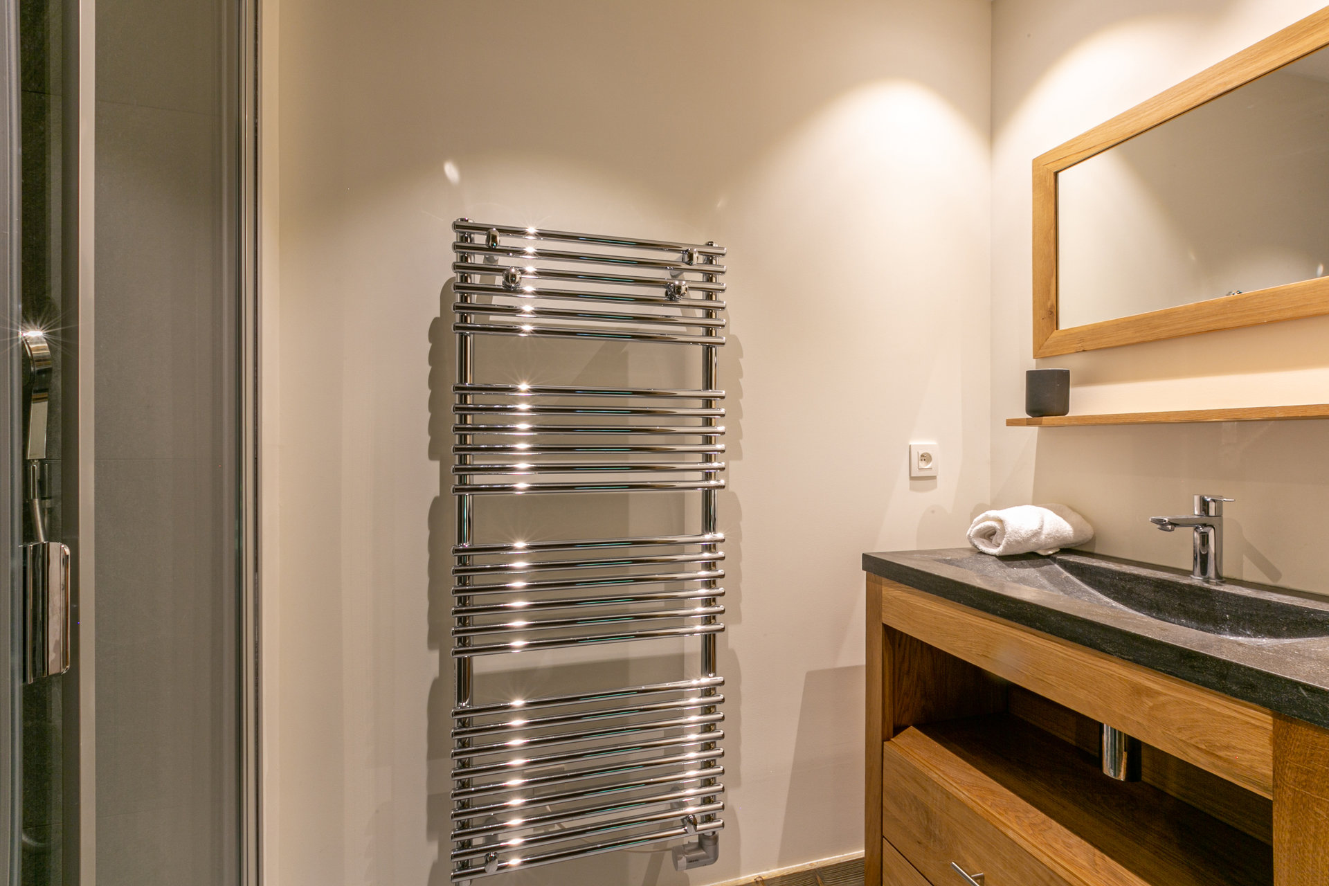 _lv_images__lot_0002340249_14_1456848