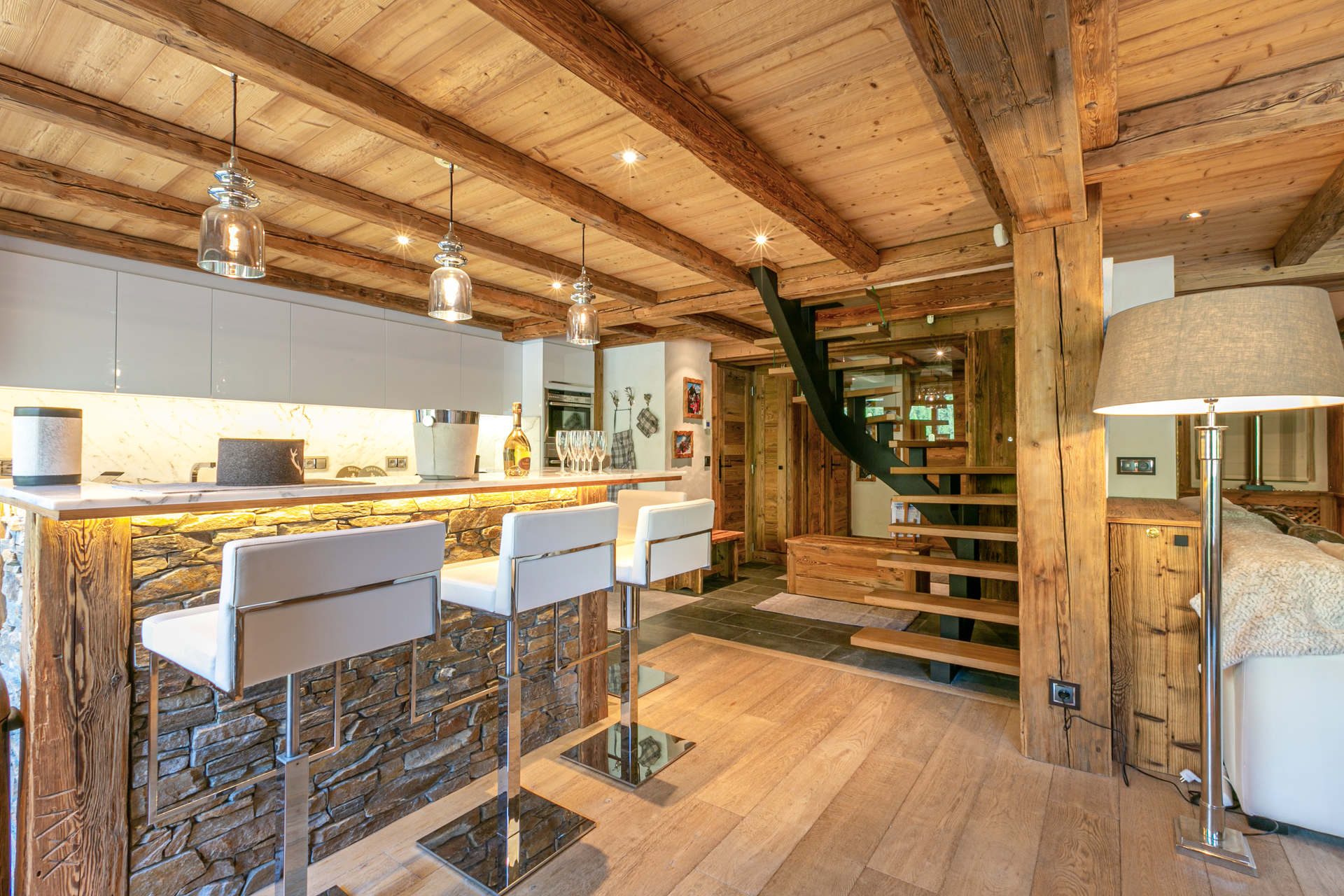 _lv_images__lot_0002340250_07_1454744