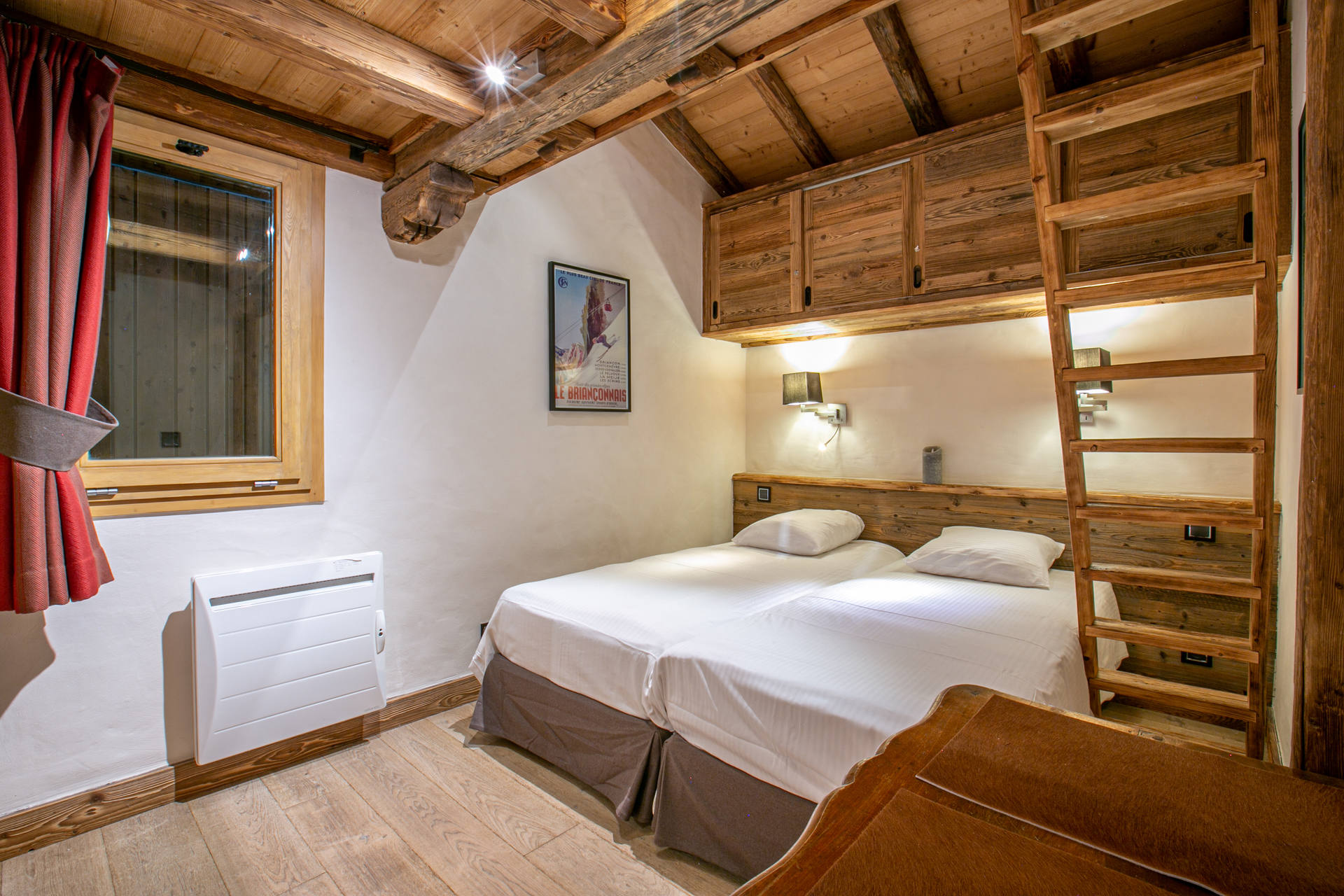 _lv_images__lot_0002340250_09_1454746