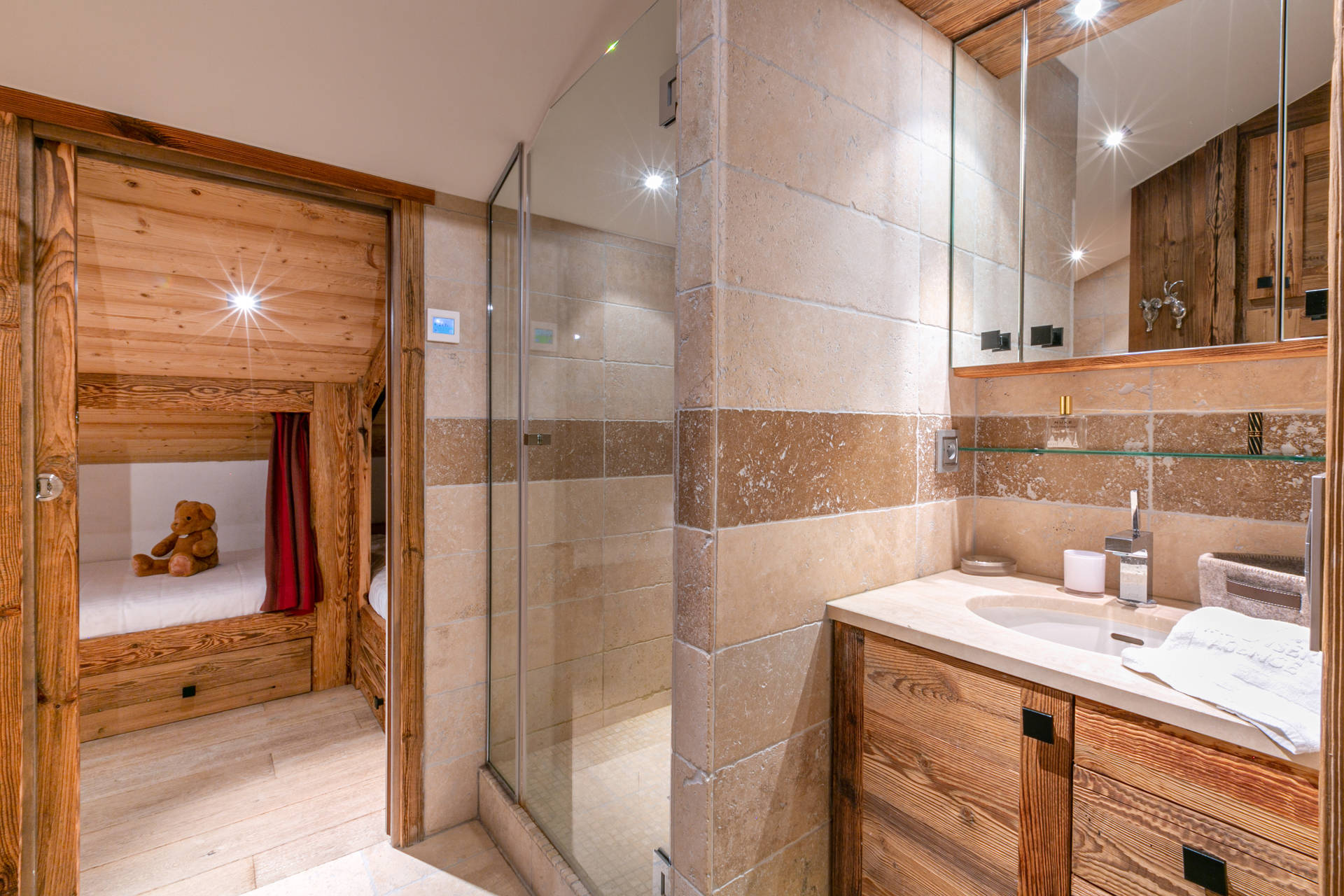 _lv_images__lot_0002340250_13_1454750