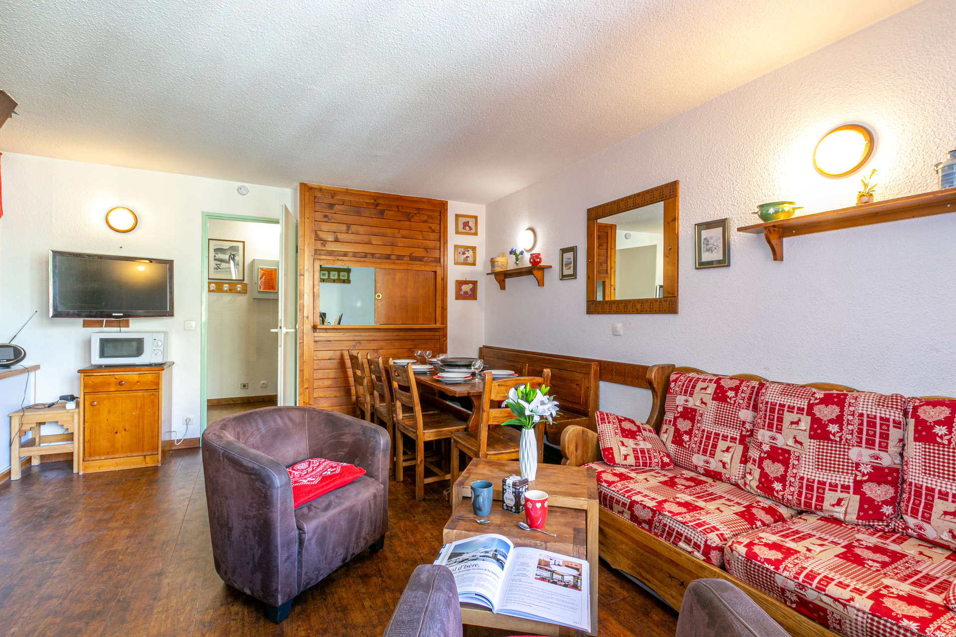 _lv_images__lot_0002340254_03_1457070