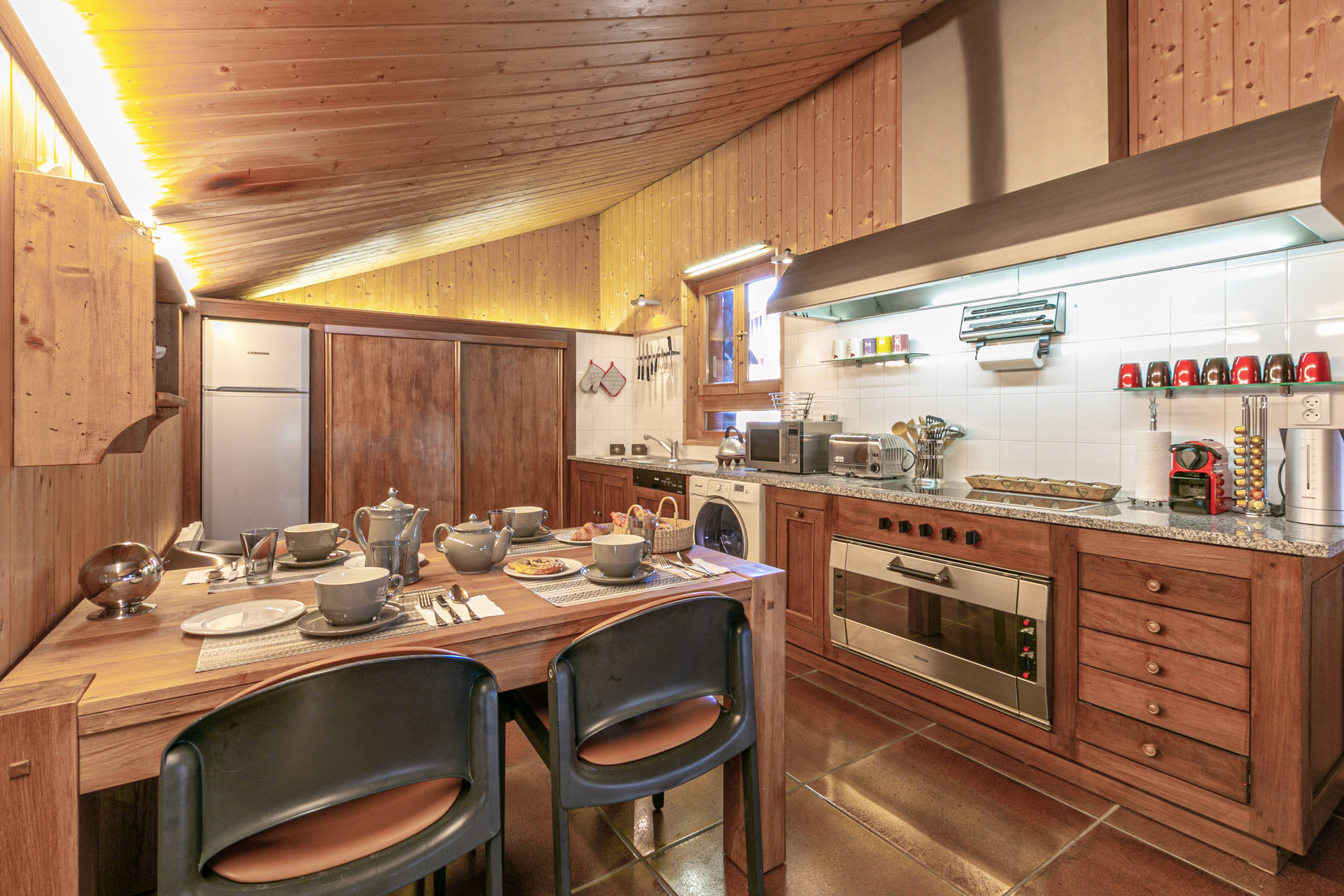 _lv_images__lot_0002340255_06_1455296