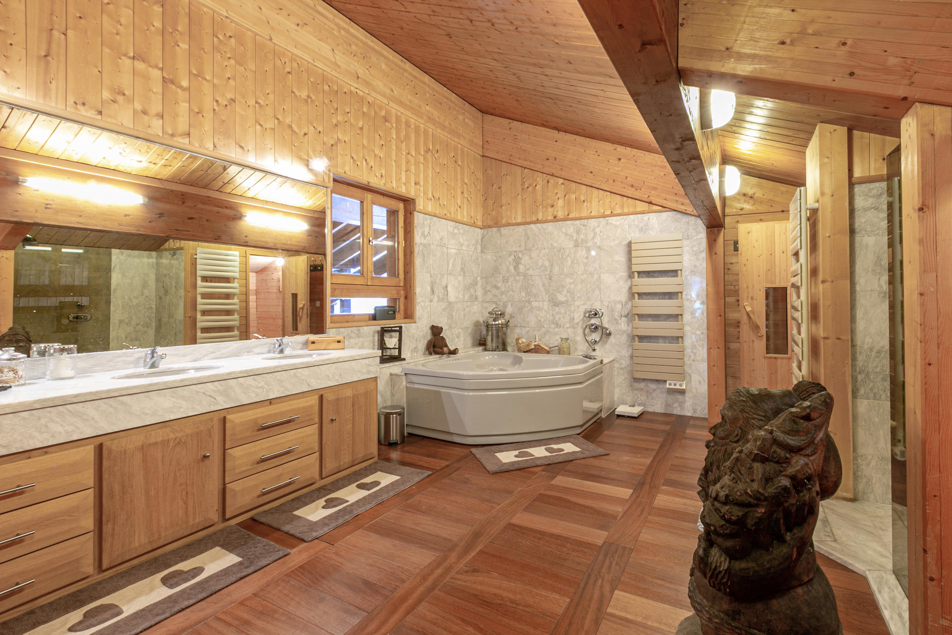 _lv_images__lot_0002340255_13_1455303