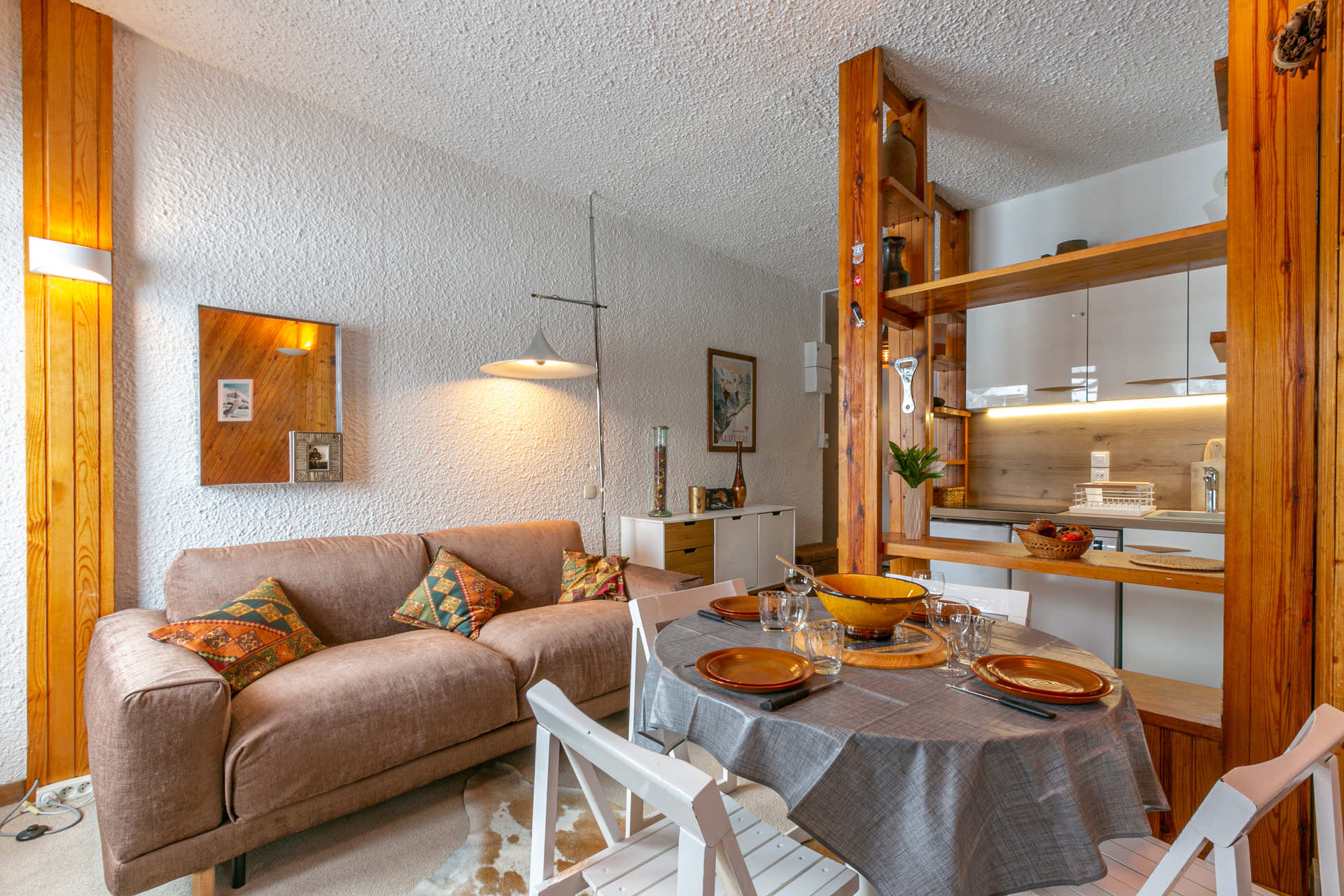 _lv_images__lot_0002340258_02_1455323