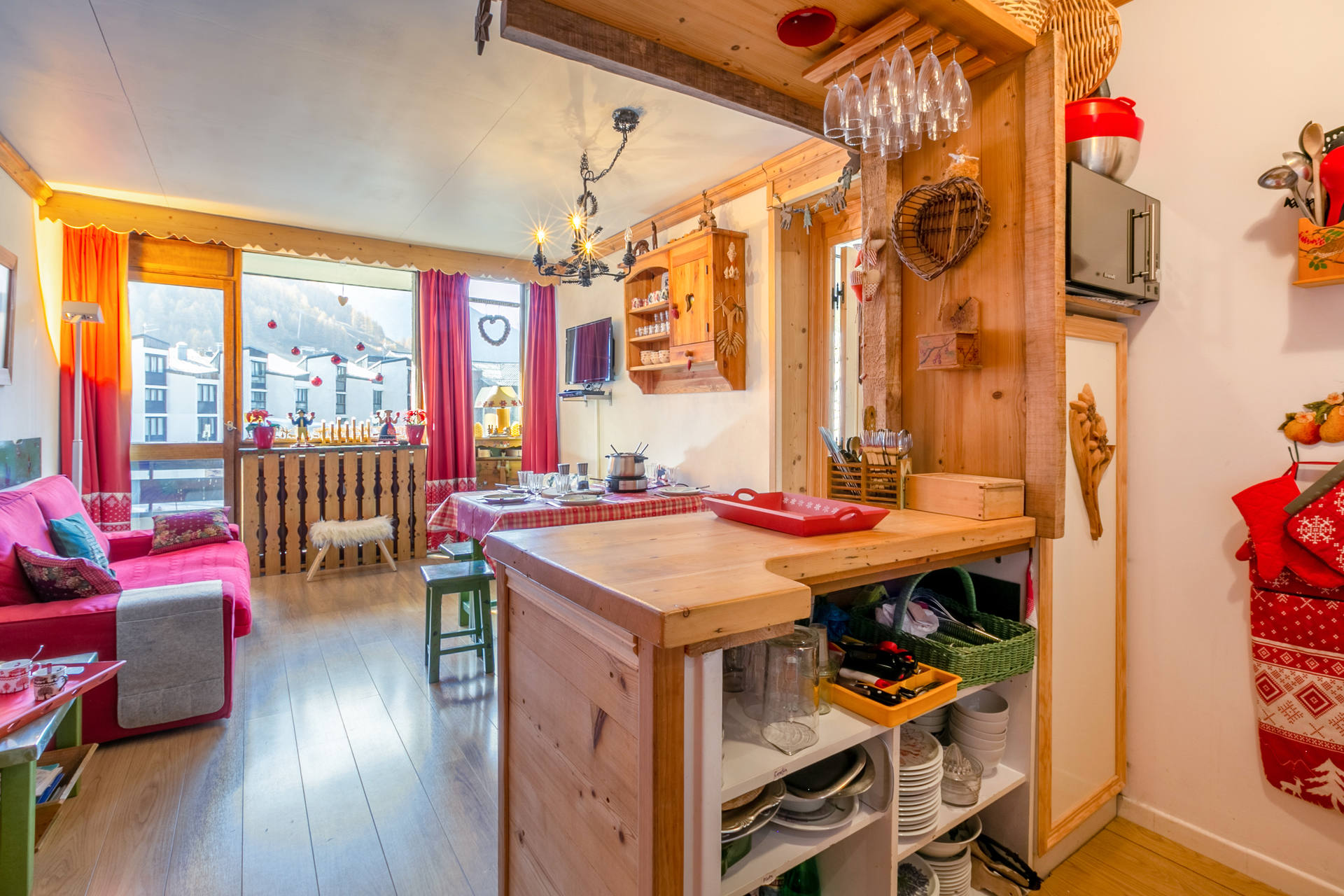 _lv_images__lot_0002340259_04_1455661