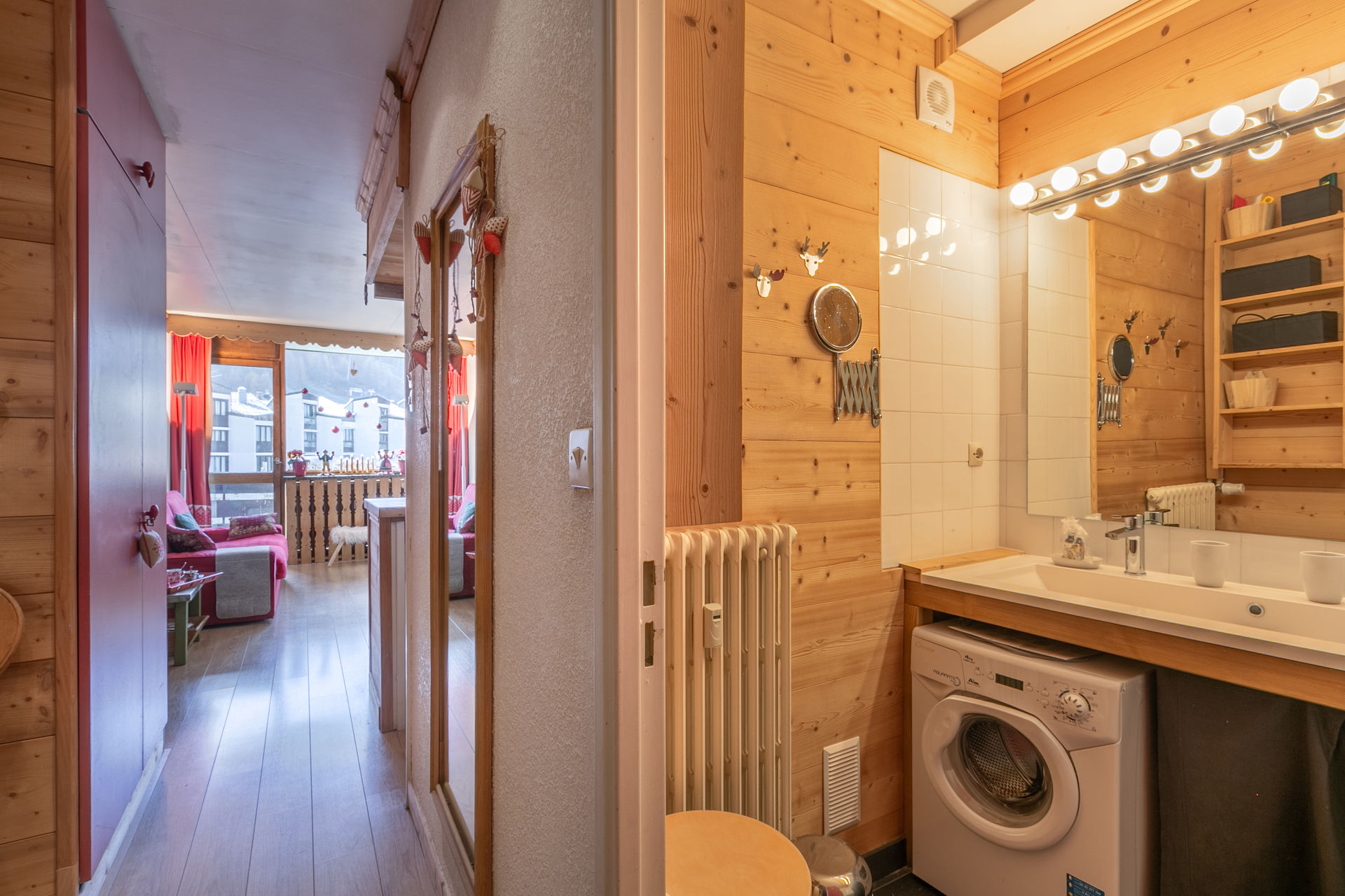 _lv_images__lot_0002340259_09_1455666