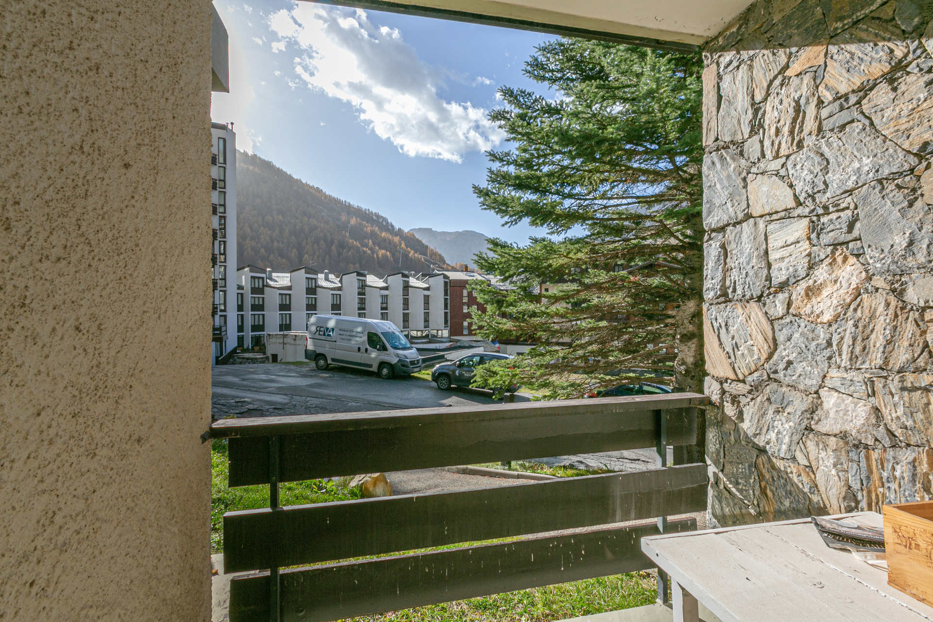 _lv_images__lot_0002340259_11_1455668