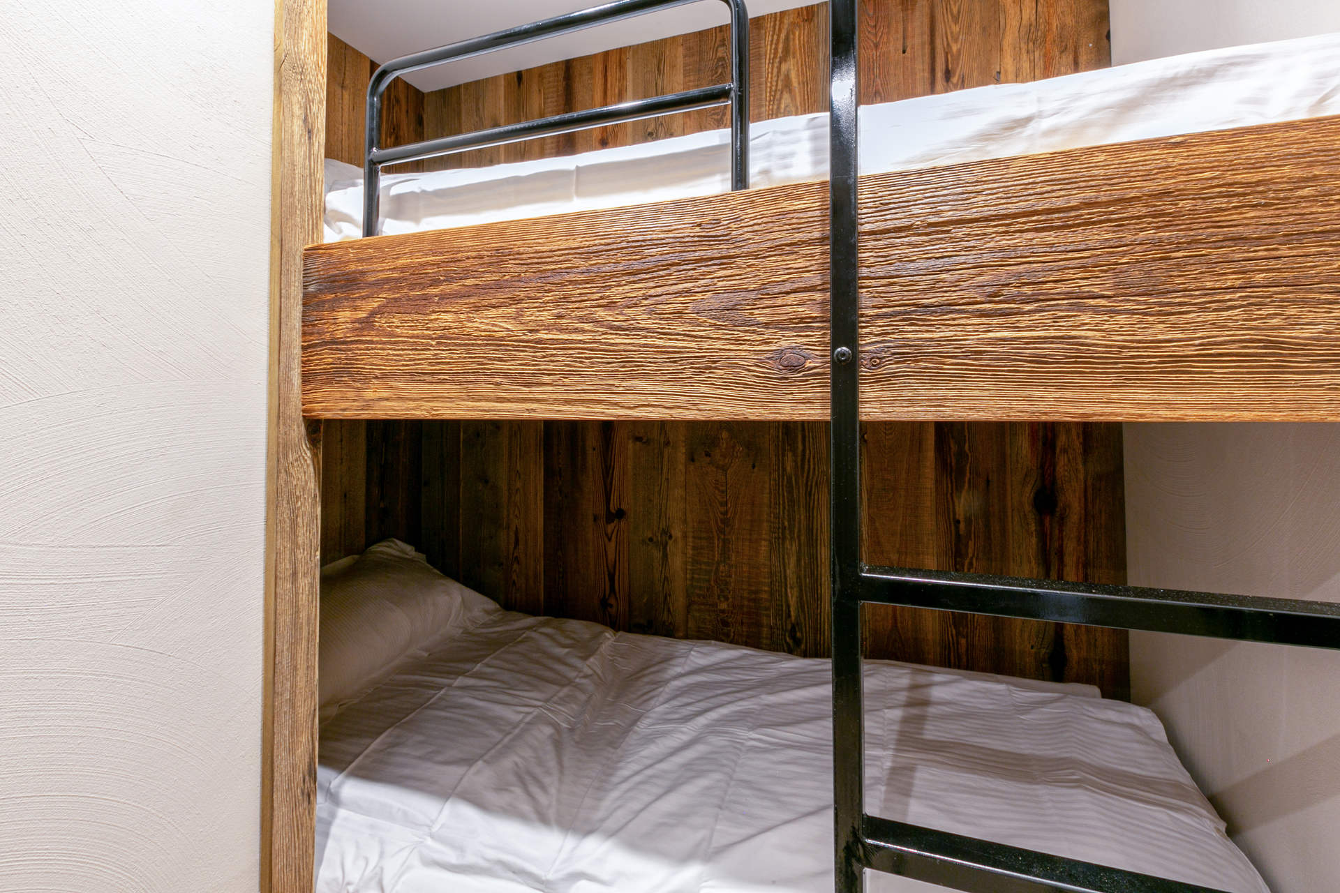 _lv_images__lot_0002340264_09_1457397