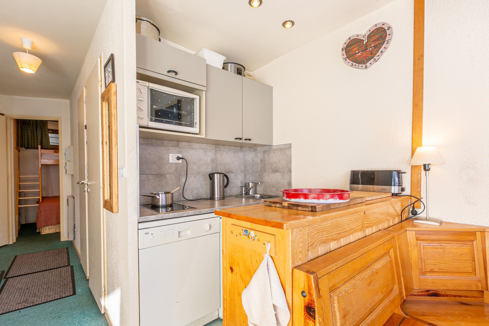 _lv_images__lot_0002340265_05_1455855